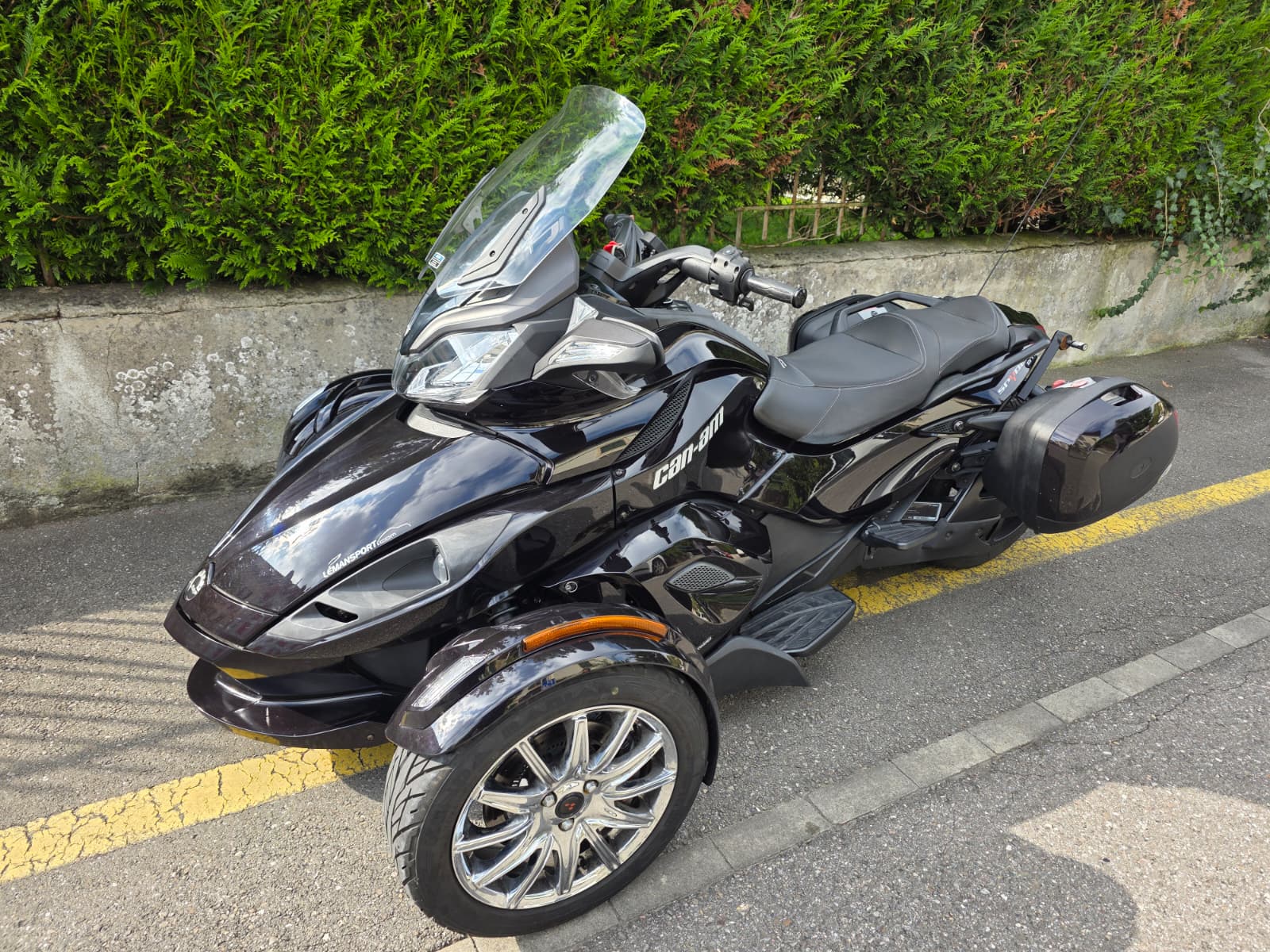 CAN-AM Spyder ST-image-4