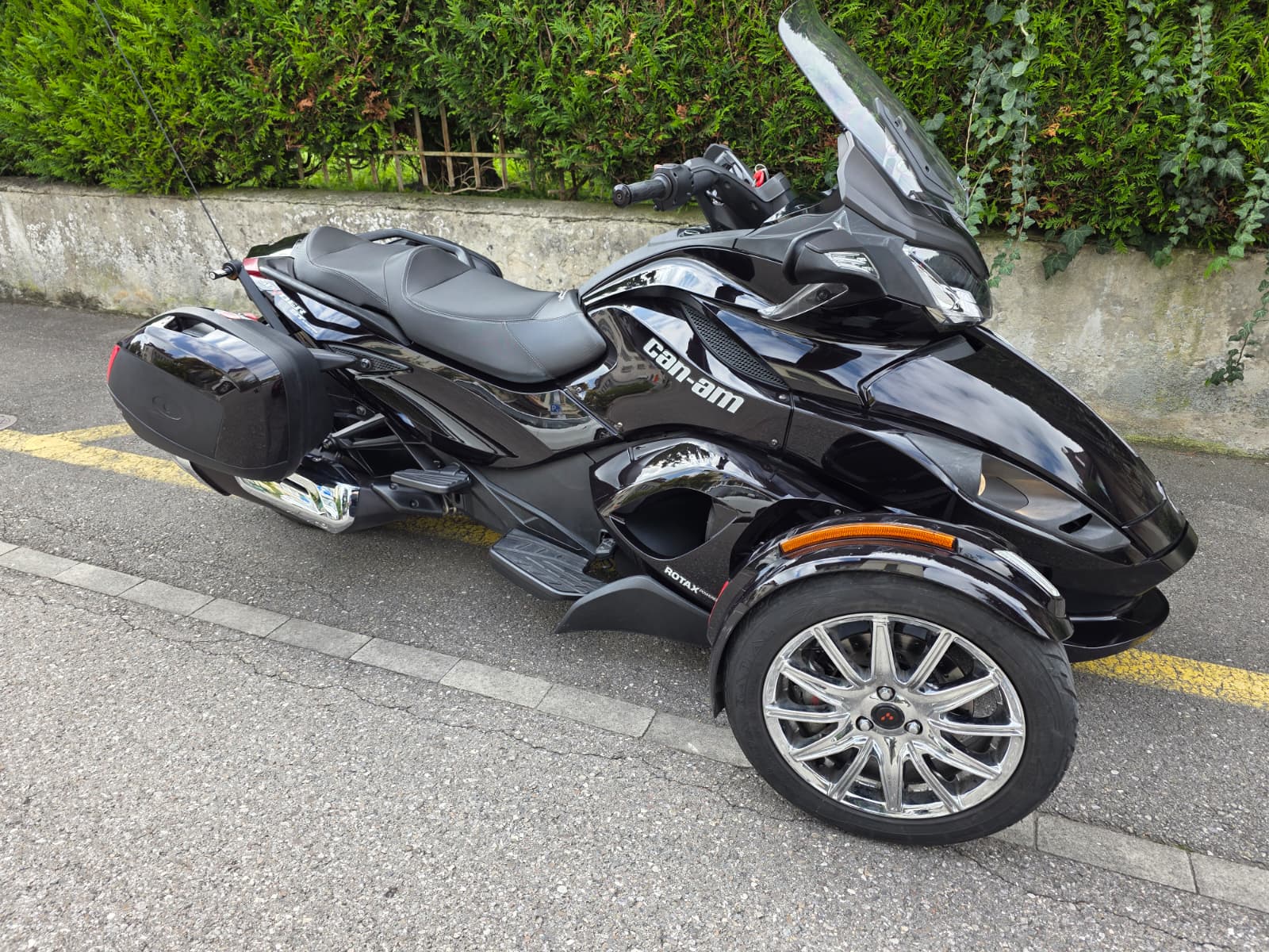 CAN-AM Spyder ST-image-6