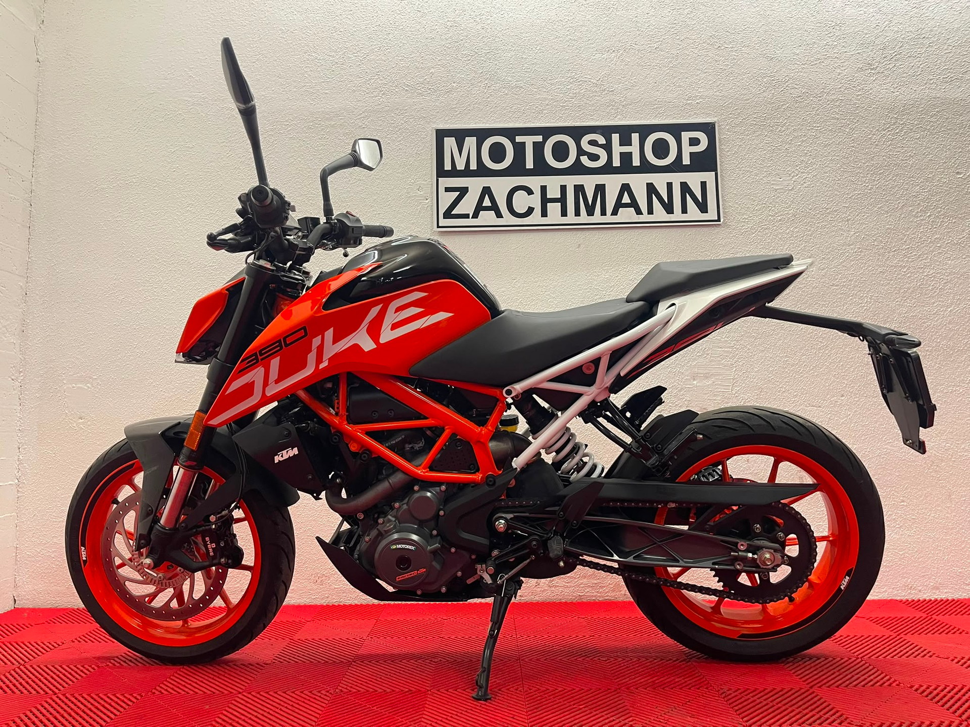 KTM 390 Duke ABS-image-3