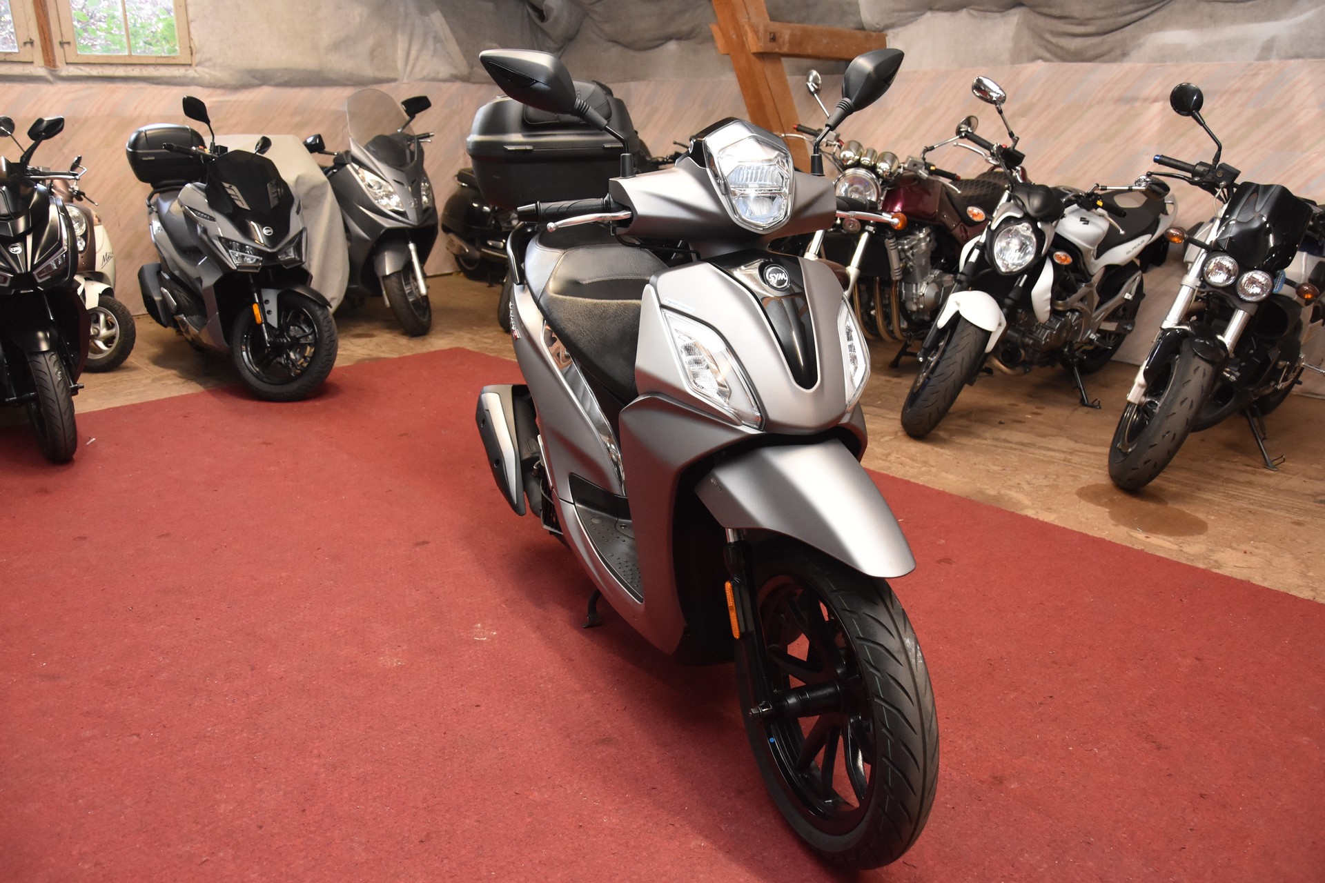 SYM ST 125 ABS-image-6