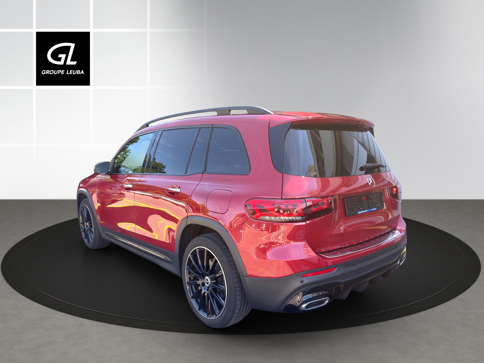 MERCEDES-BENZ GLB 250 AMG Line 4 MATIC 8G-Tronic-showroom-element-3
