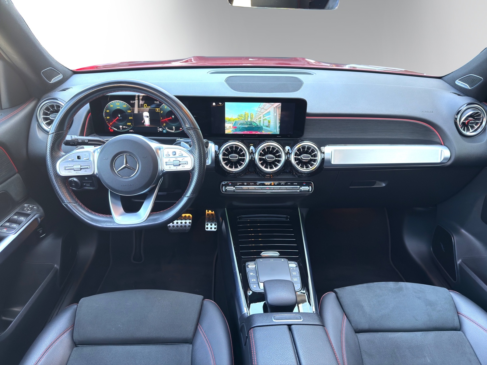 MERCEDES-BENZ GLB 250 AMG Line 4 MATIC 8G-Tronic-image-11
