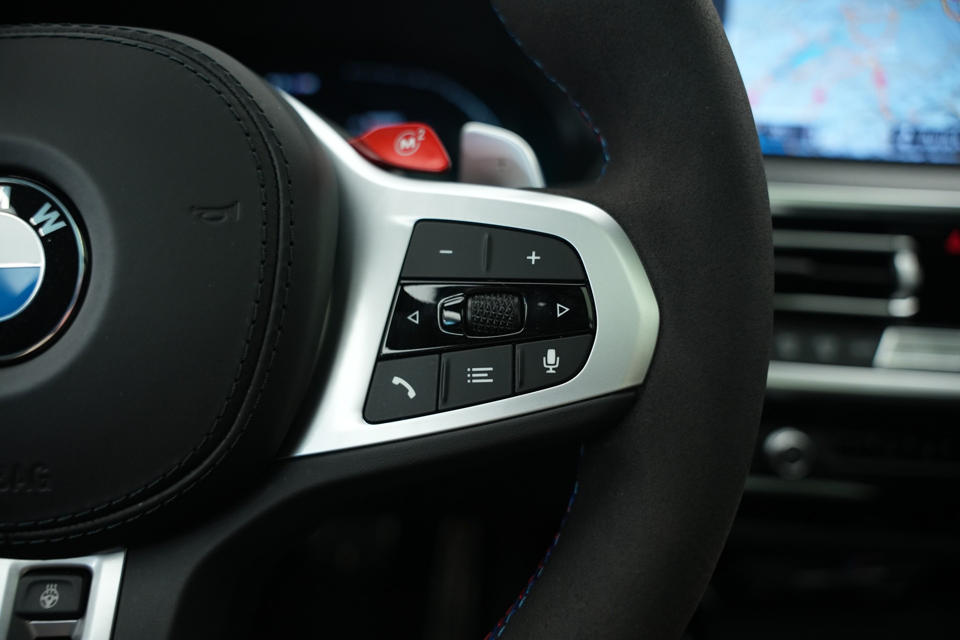 BMW X4M xDrive M Competition Steptronic *CH-Fahrzeug*-image-24
