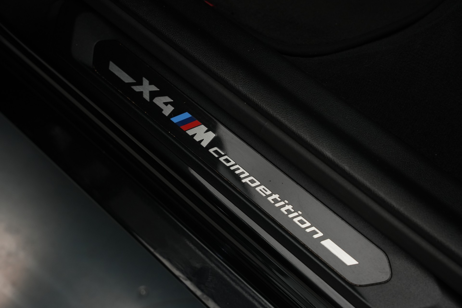 BMW X4M xDrive M Competition Steptronic *CH-Fahrzeug*-image-42