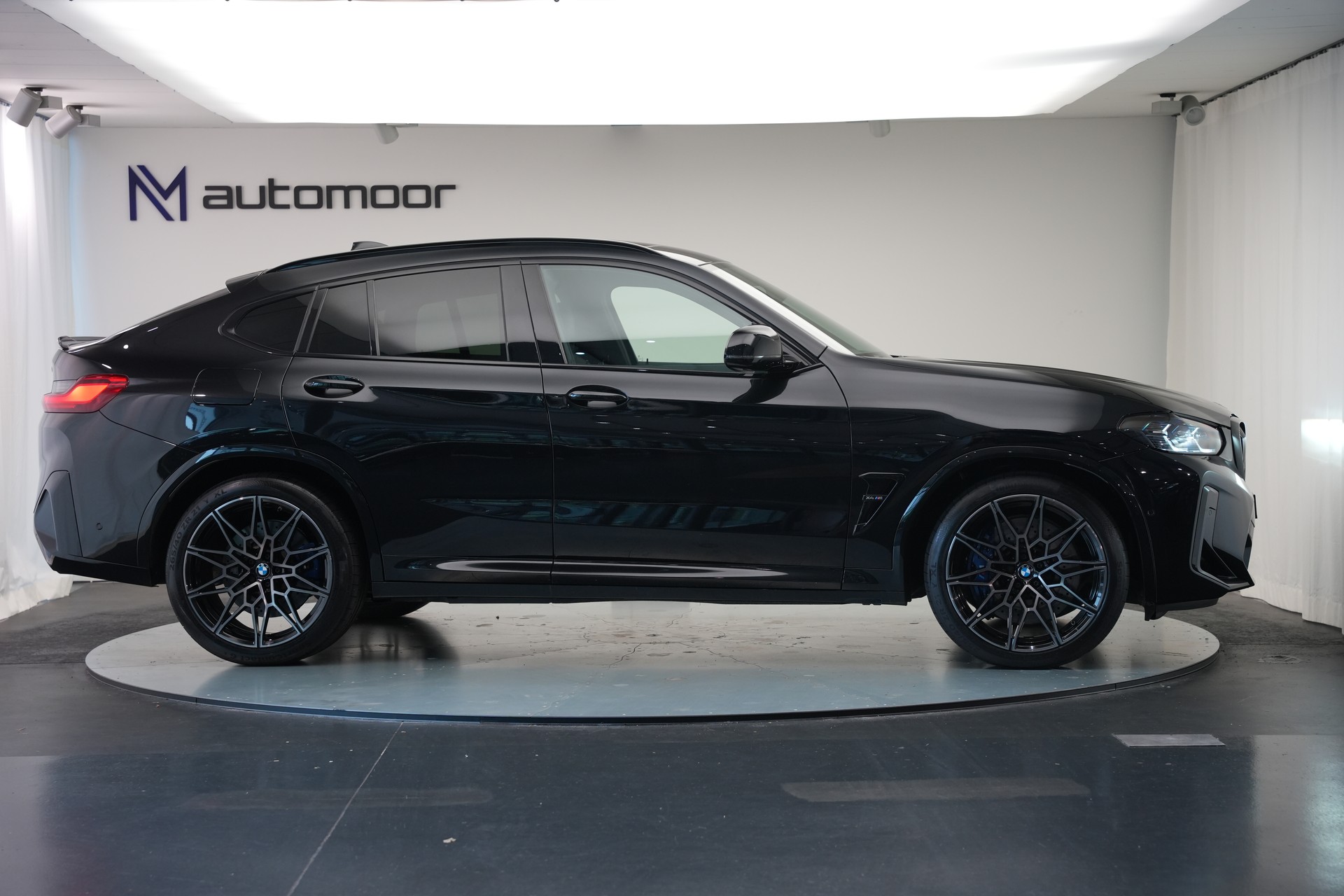 BMW X4M xDrive M Competition Steptronic *CH-Fahrzeug*-showroom-element-3