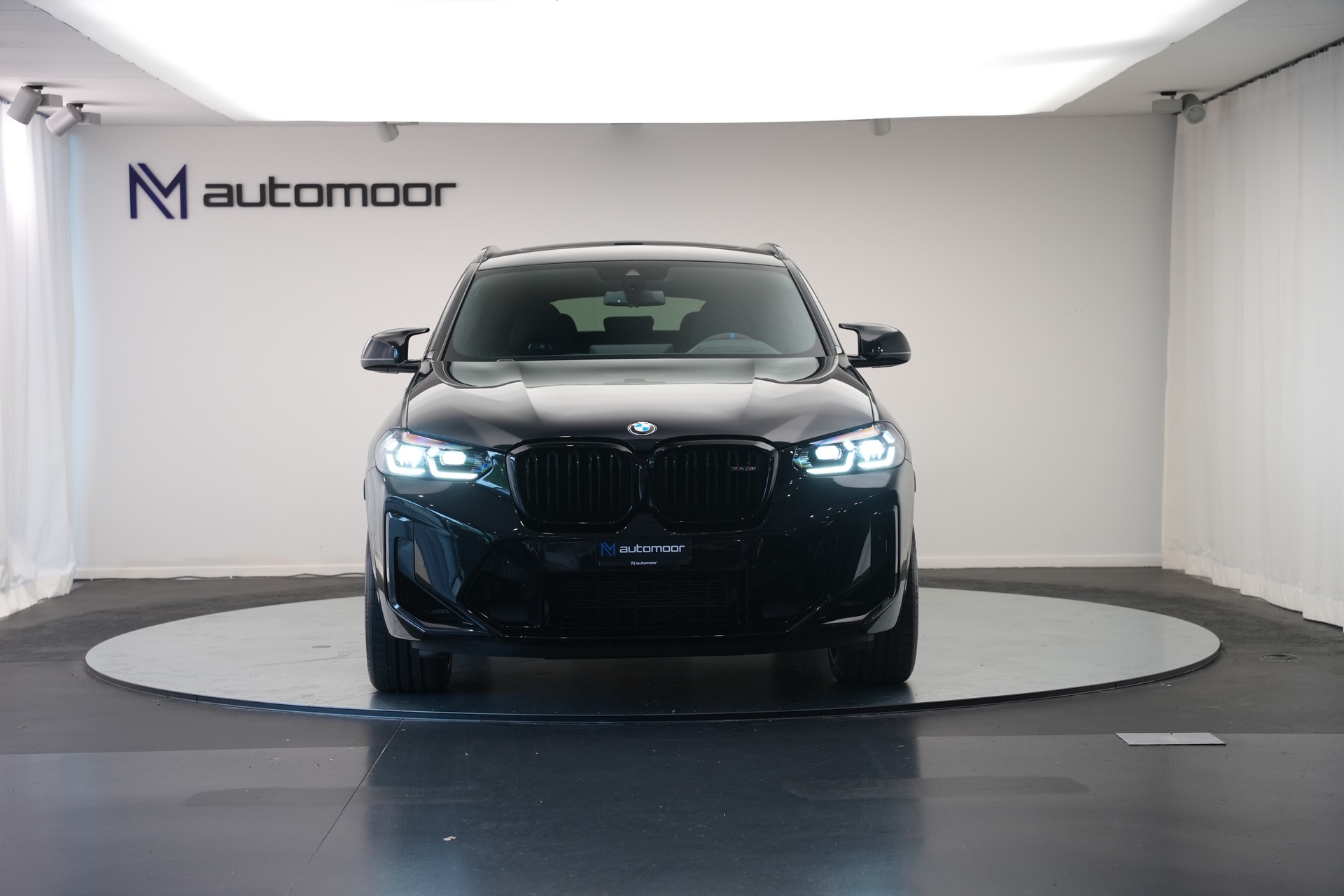 BMW X4M xDrive M Competition Steptronic *CH-Fahrzeug*-showroom-element-1