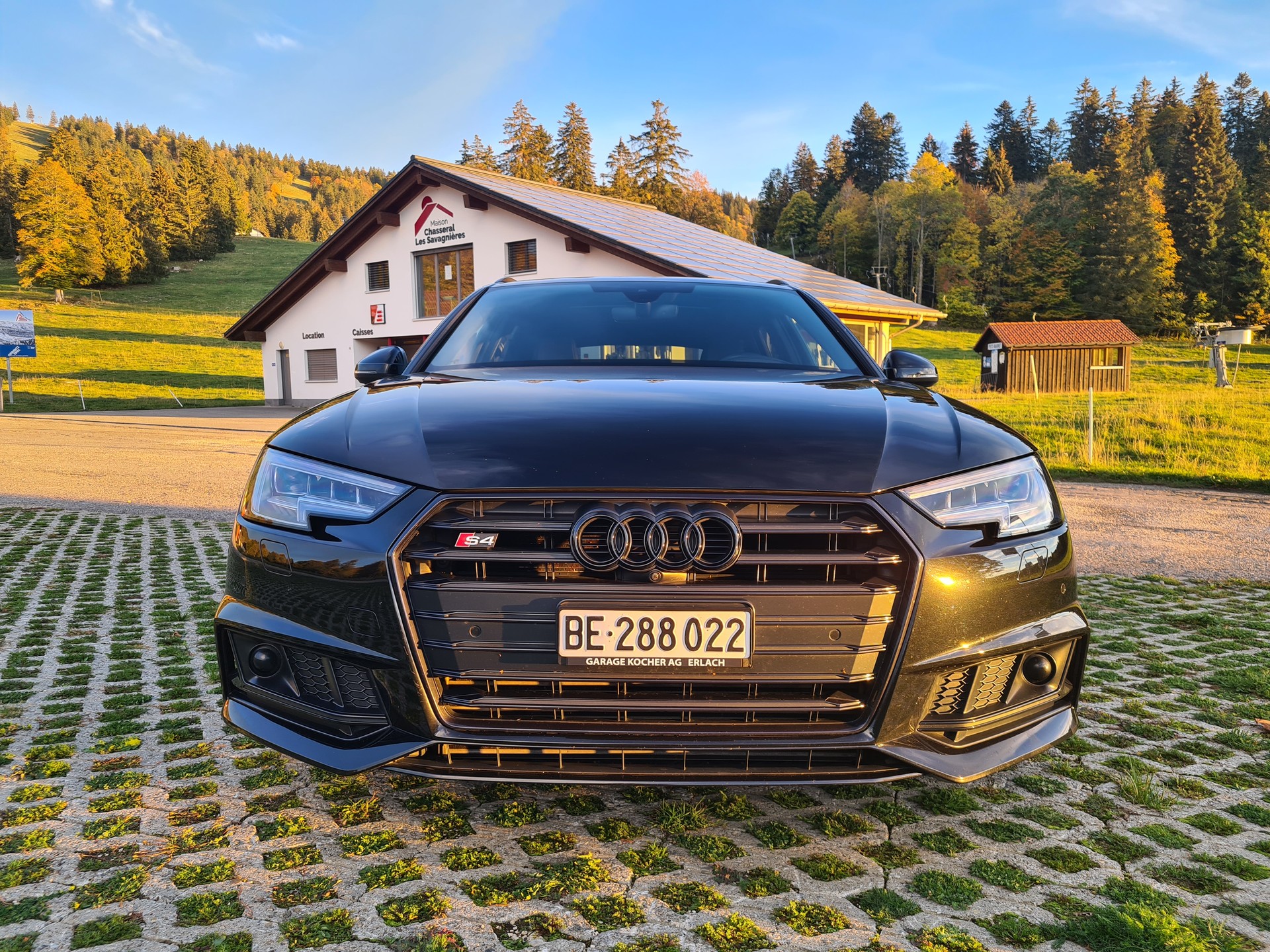 AUDI 3.0 V6 TFSI quattro S-Tronic-image-2