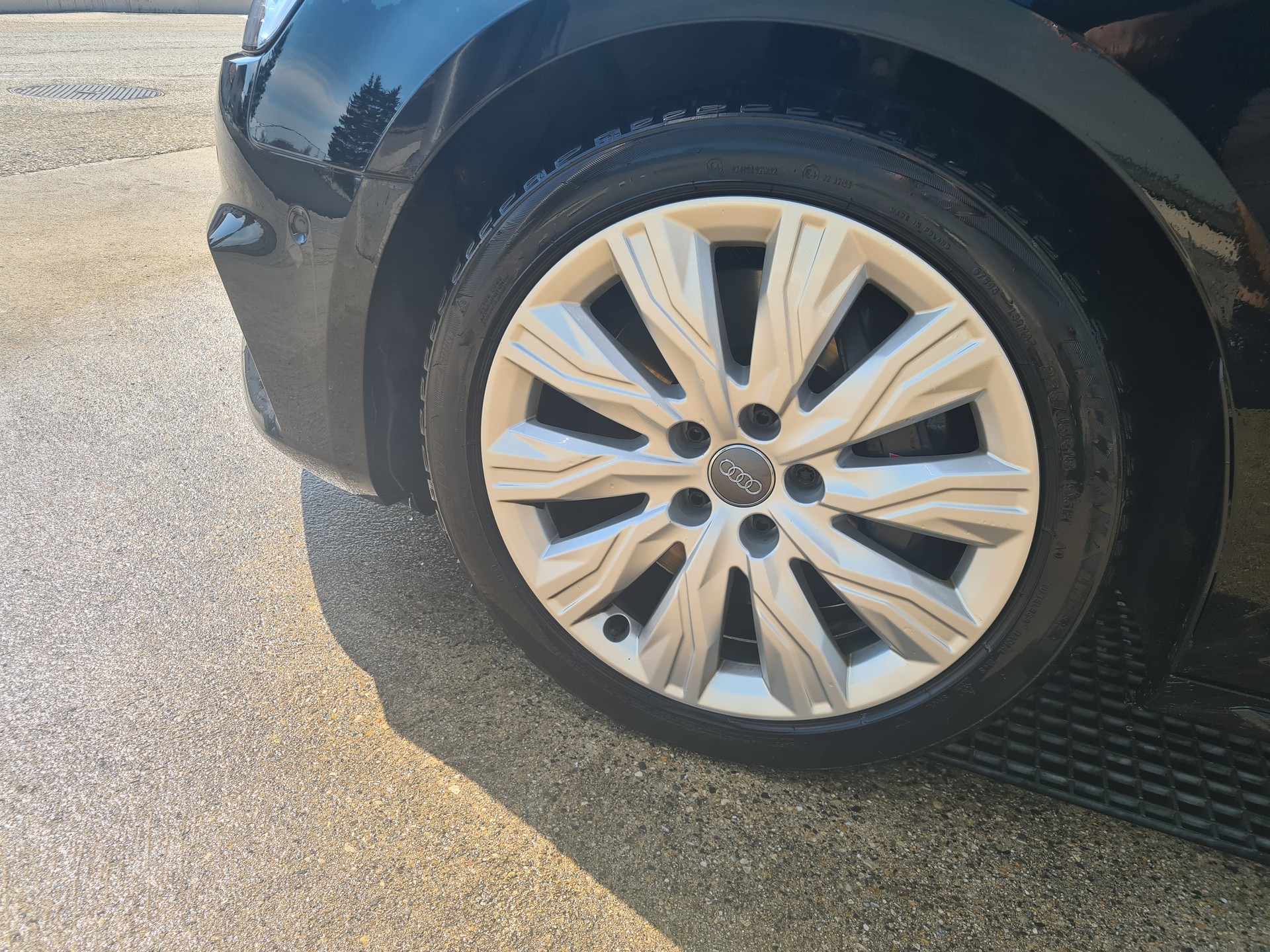 AUDI 3.0 V6 TFSI quattro S-Tronic-image-15