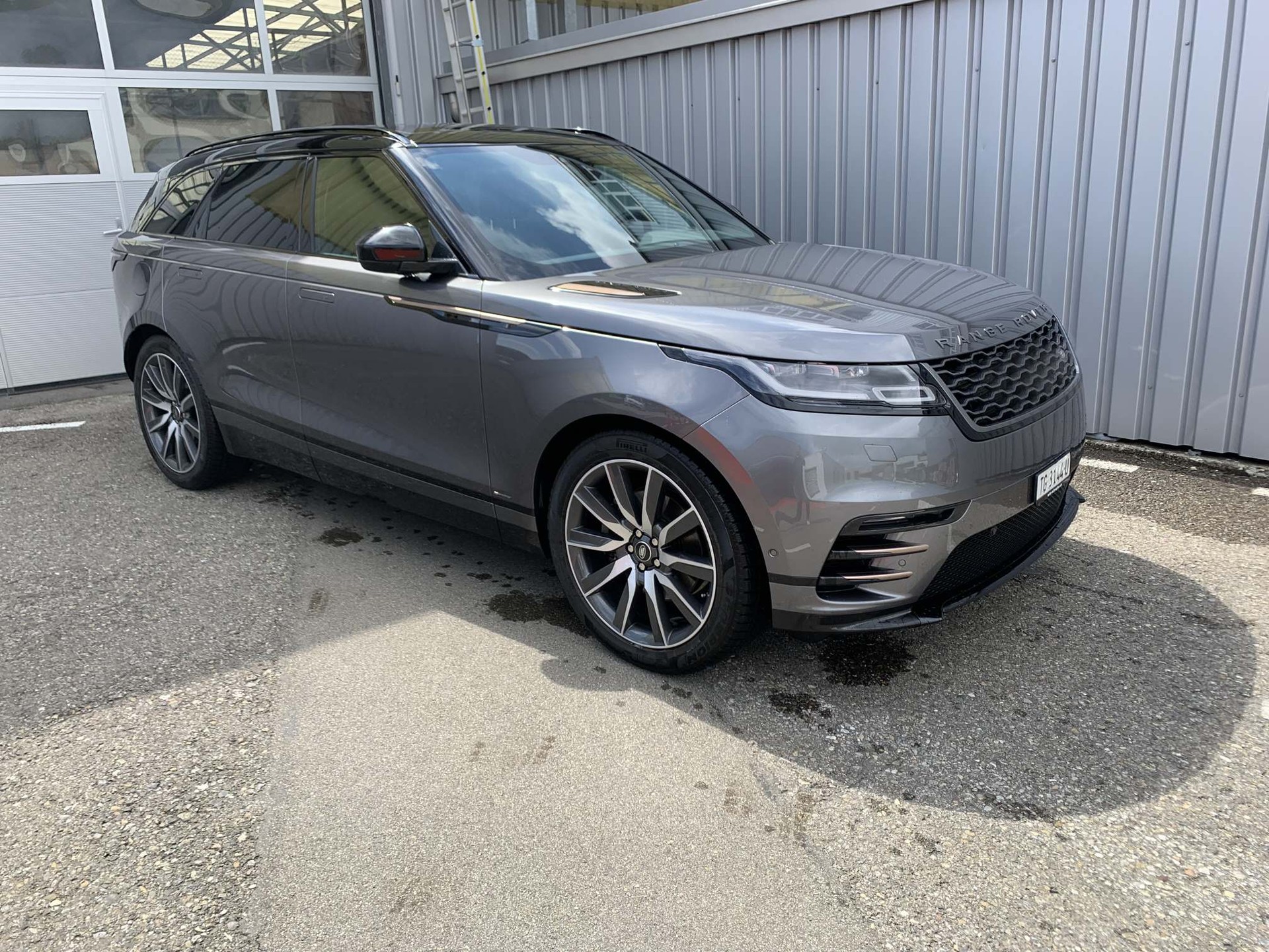 LAND ROVER Range Rover Velar 3.0 V6 R-Dynamic SE-image-2