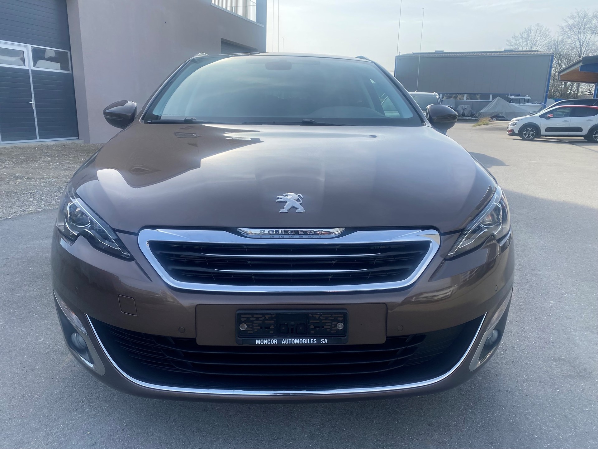 PEUGEOT 308 SW 1.2 THP Allure Automatic-image-1