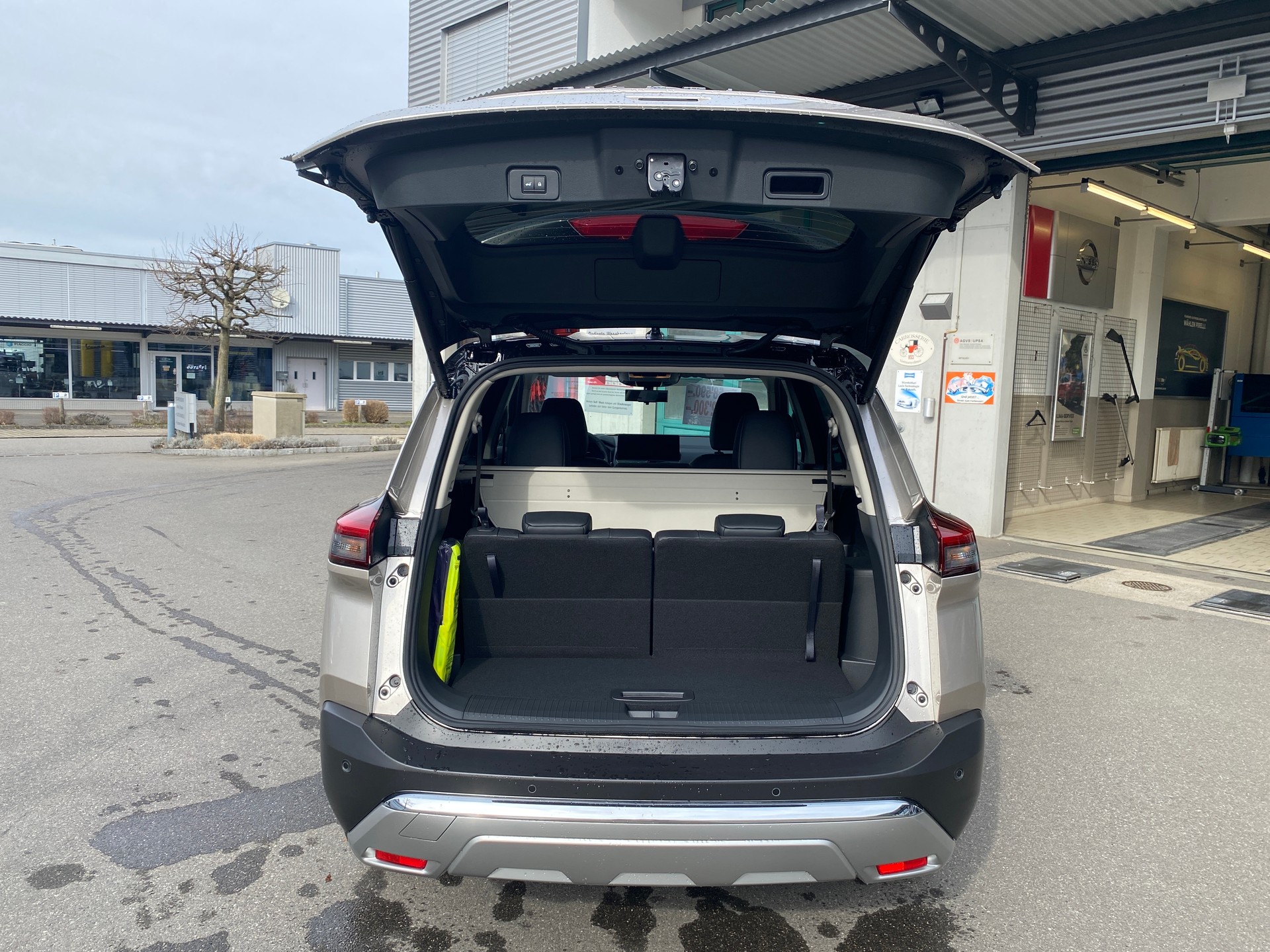 NISSAN X-Trail 1.5 VC-T e-Power 4WD 7 Sitze Tekna-image-16