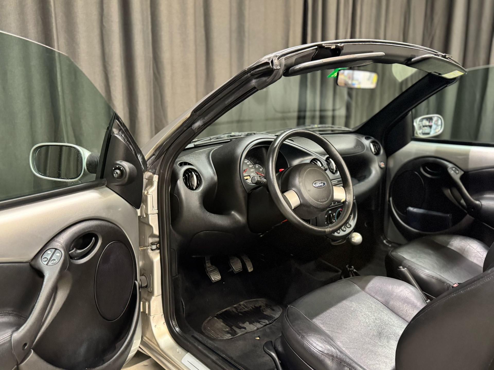 FORD Streetka 1.6 (Luxury)-image-9