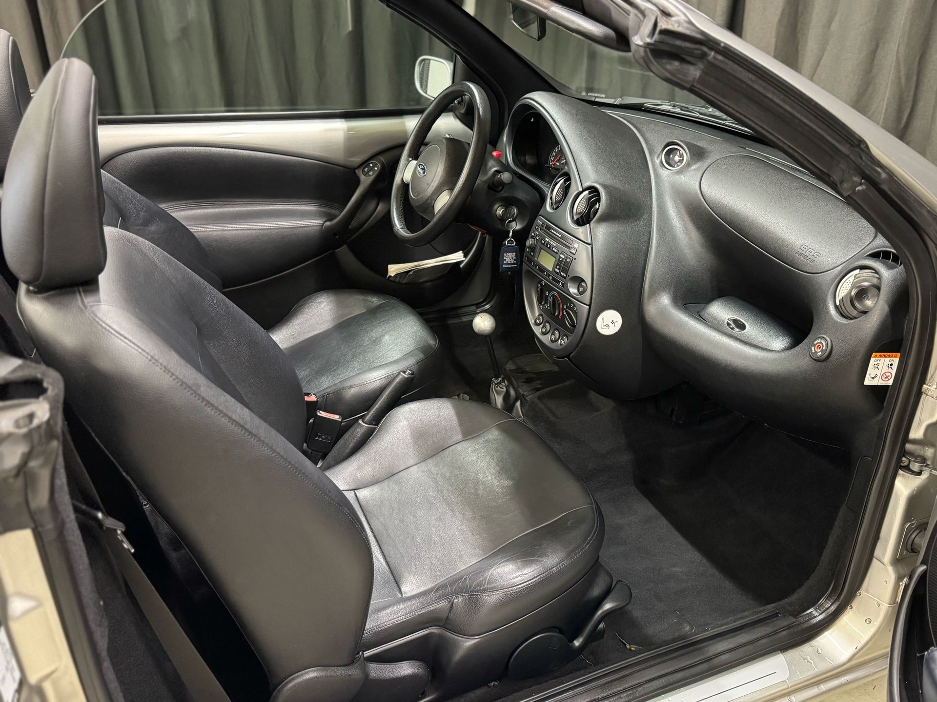 FORD Streetka 1.6 (Luxury)-image-7