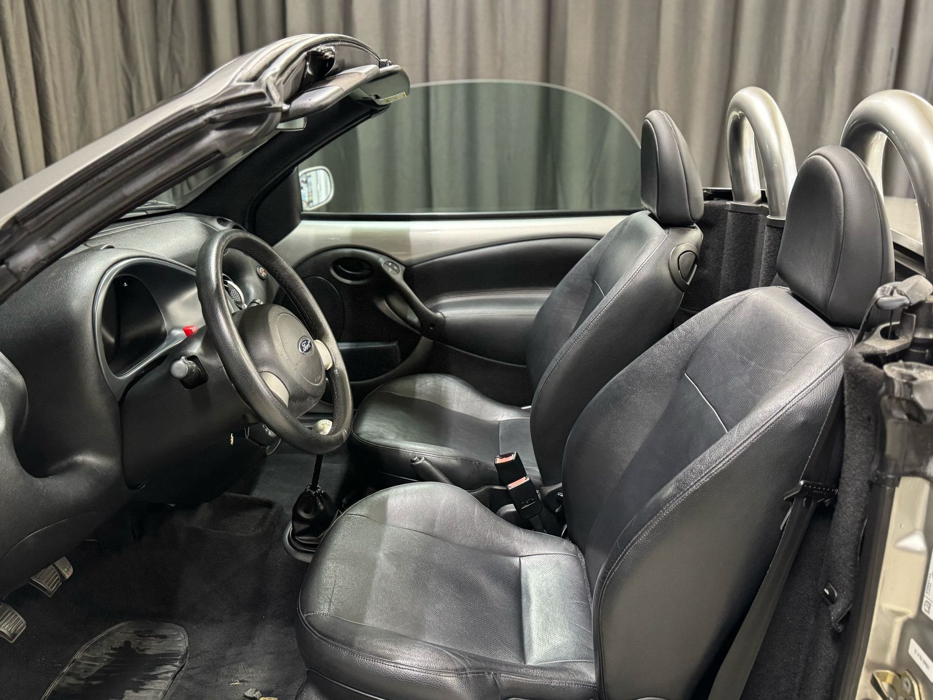 FORD Streetka 1.6 (Luxury)-image-6