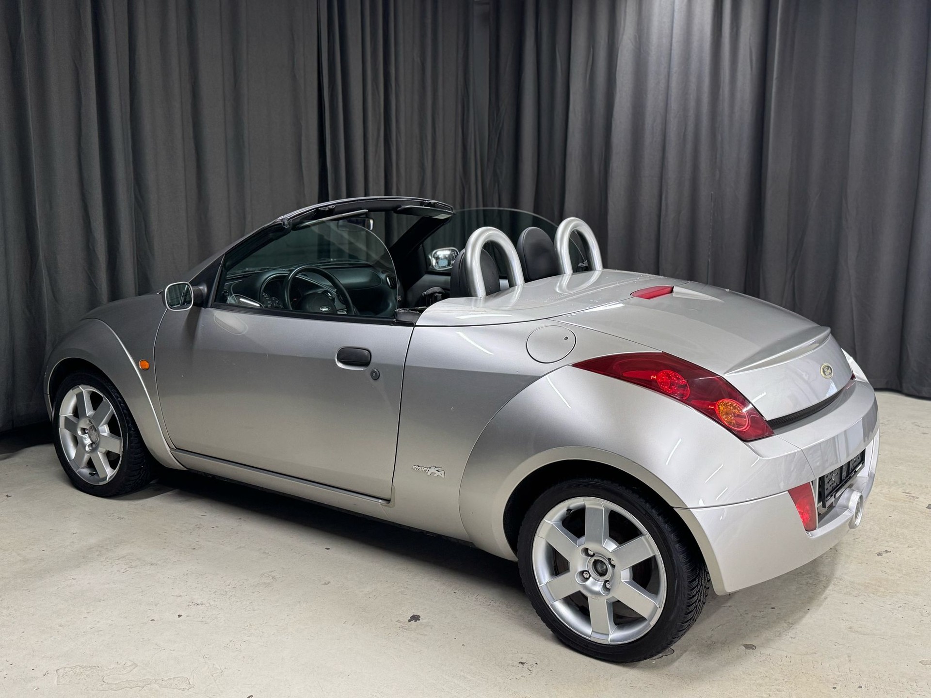 FORD Streetka 1.6 (Luxury)-image-4