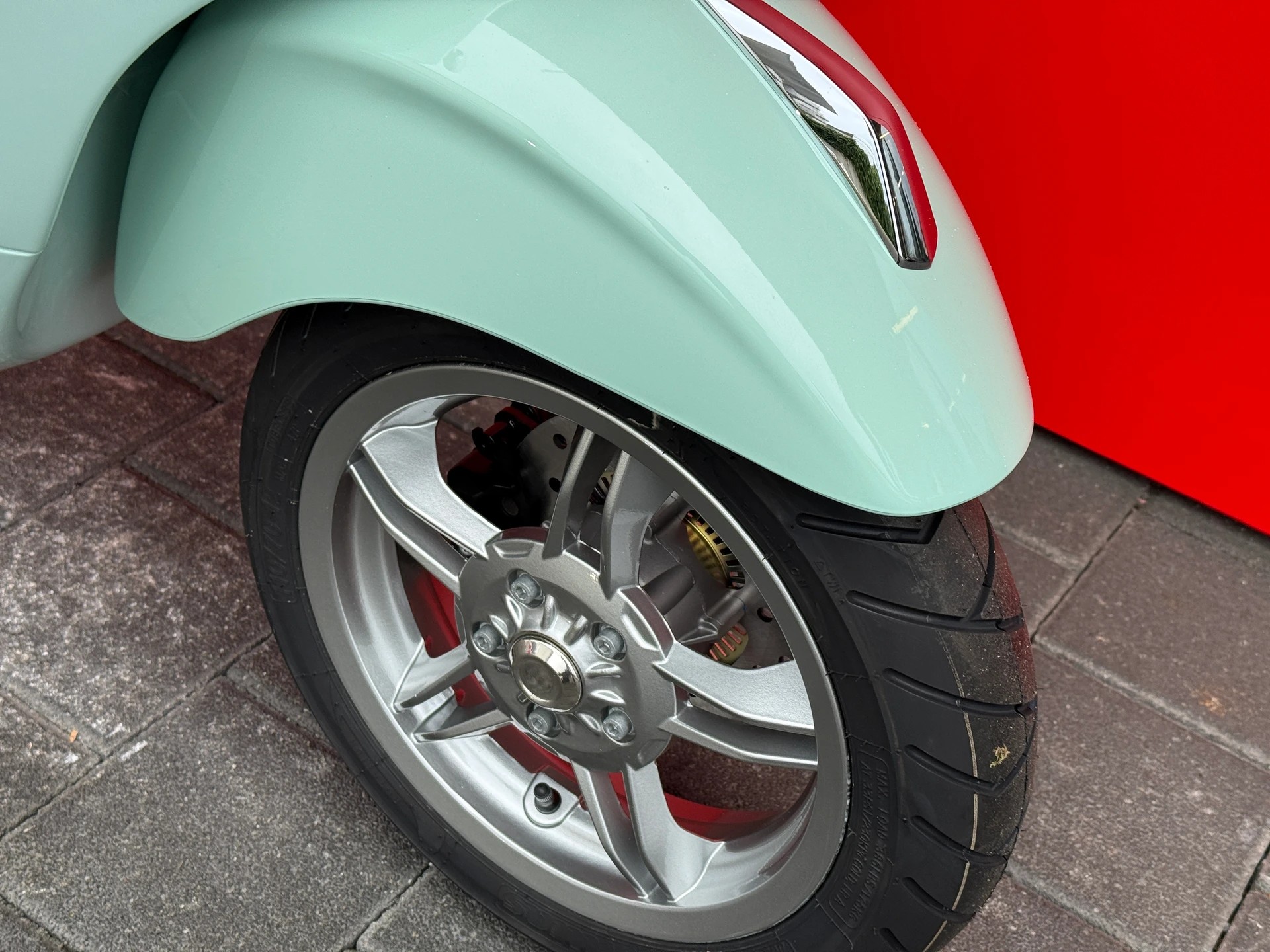 PIAGGIO Vespa 125 Primavera ABS-image-9