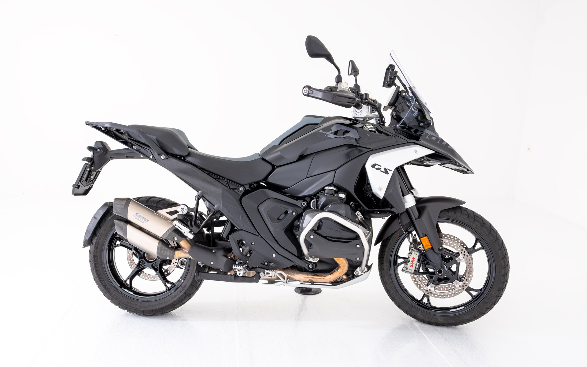 BMW R 1300 GS Triple Black-image-1