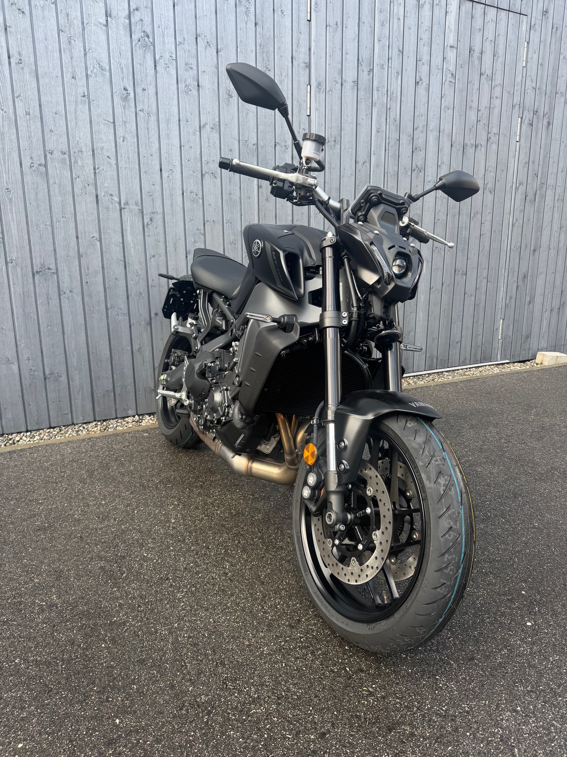 YAMAHA MT-09-image-2