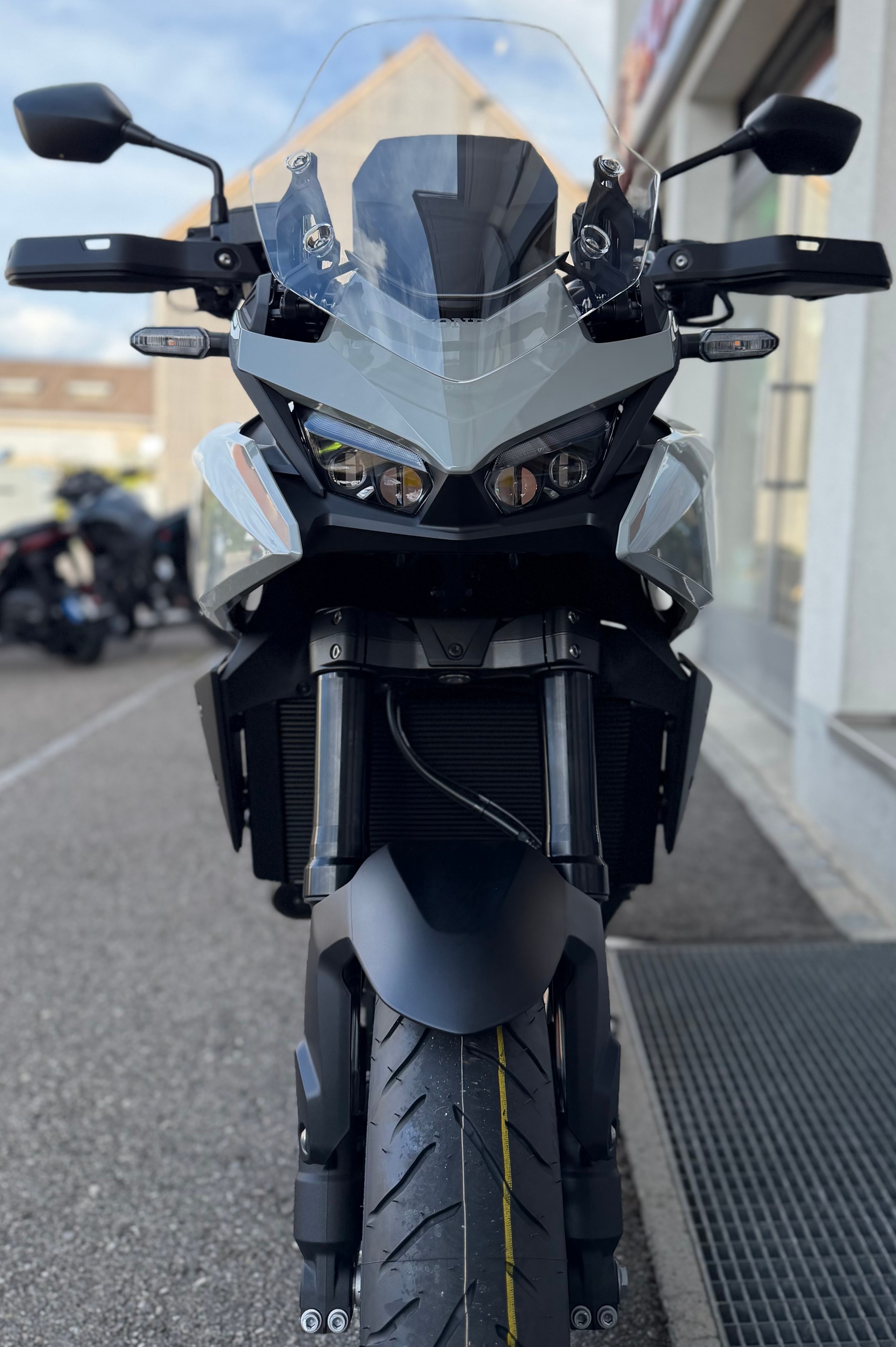 HONDA CB 1000 GT neues Modell 2026-image-1