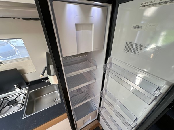 ADRIA Sonic Plus 600 SL-image-12