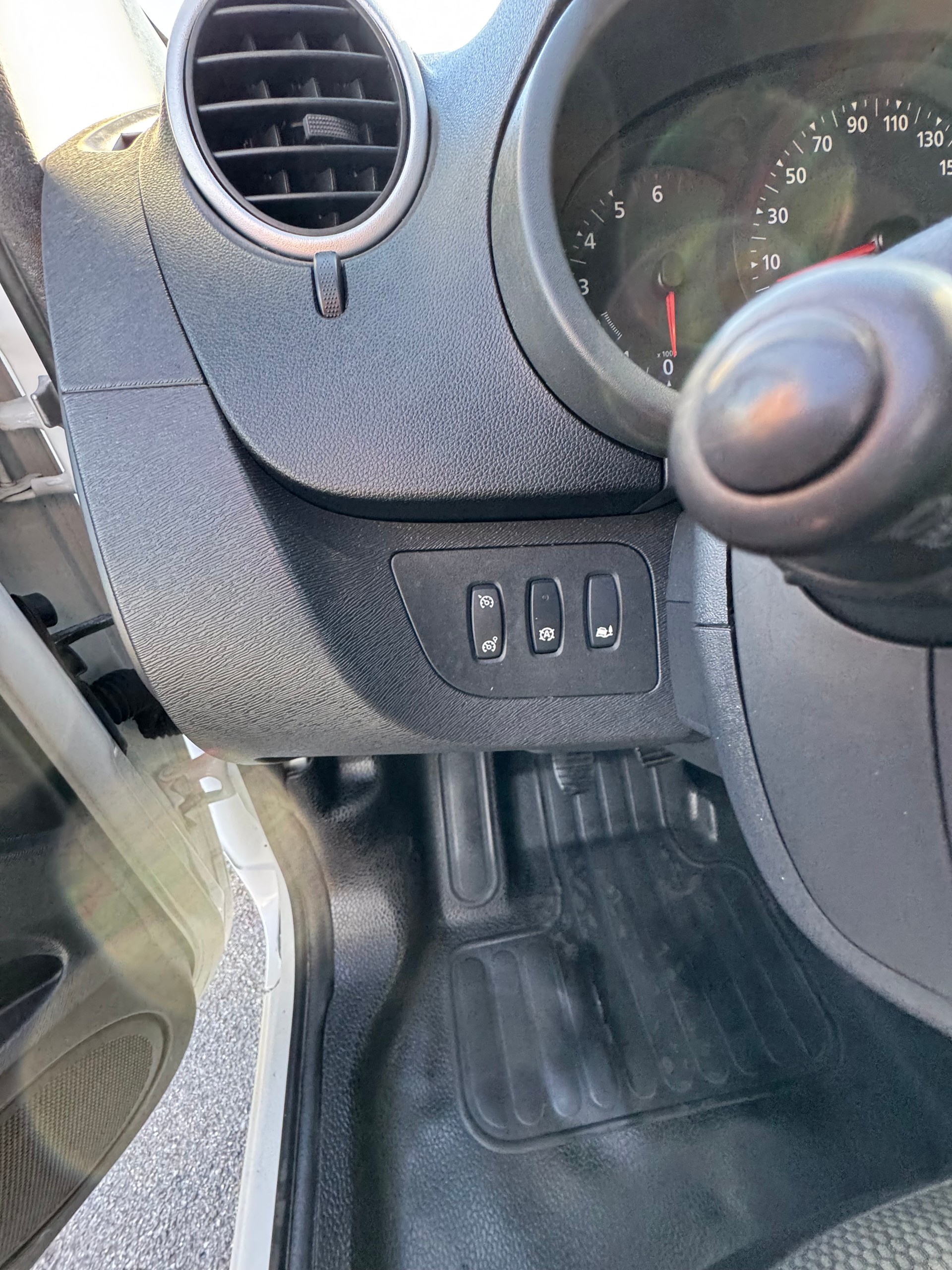 RENAULT Kangoo Medium dCi 90 ENERGY Access-image-12