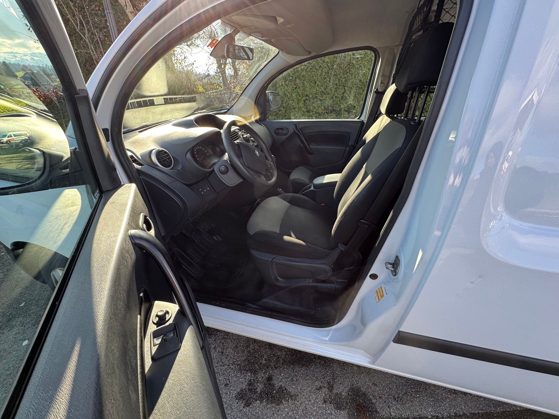 RENAULT Kangoo Medium dCi 90 ENERGY Access-image-11