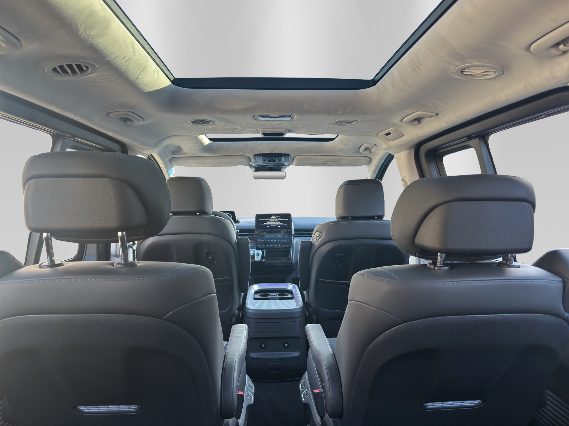 HYUNDAI Staria Pr. 1.6 HEV Amplia-image-9
