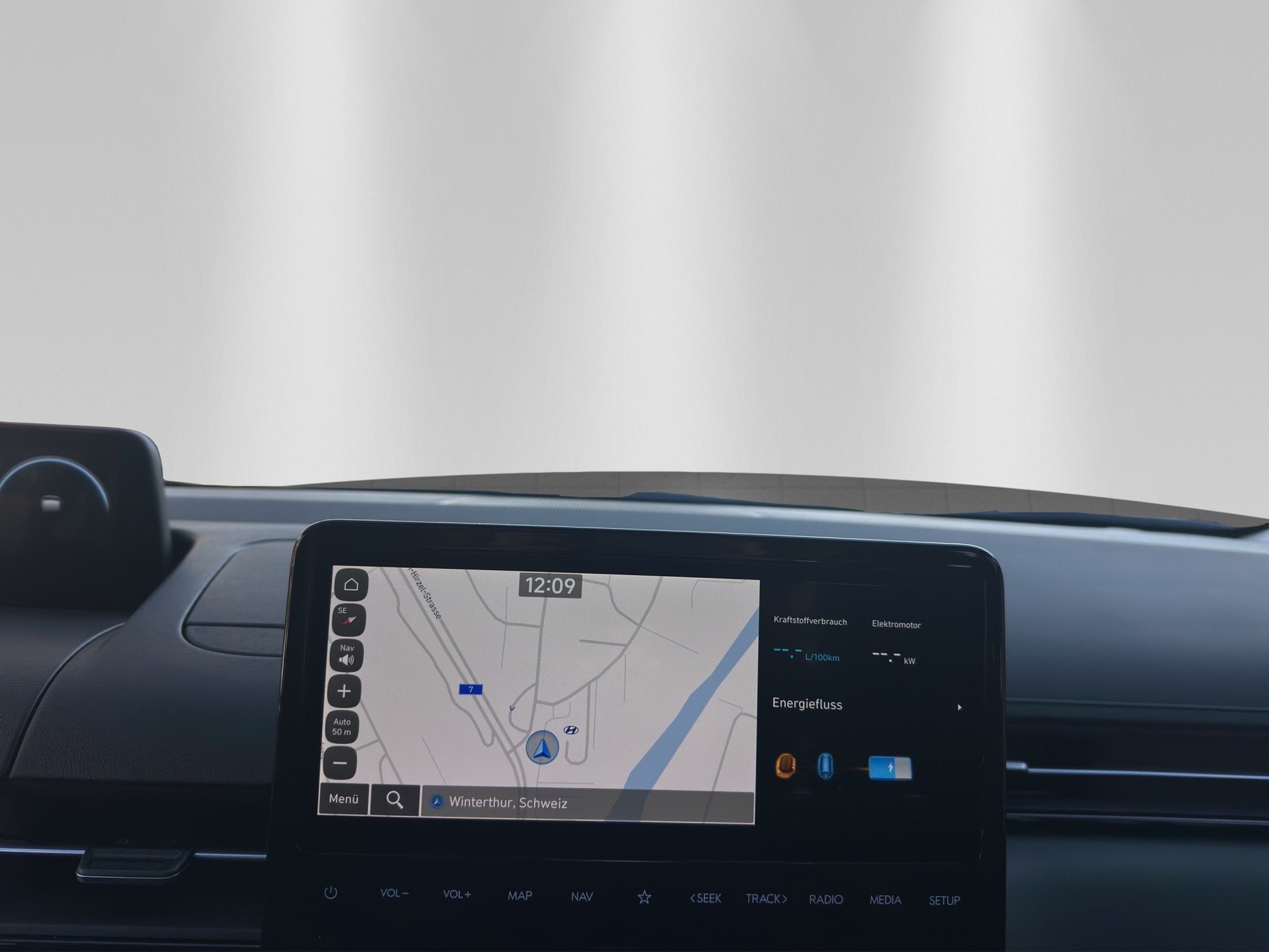 HYUNDAI Staria Pr. 1.6 HEV Amplia-image-16