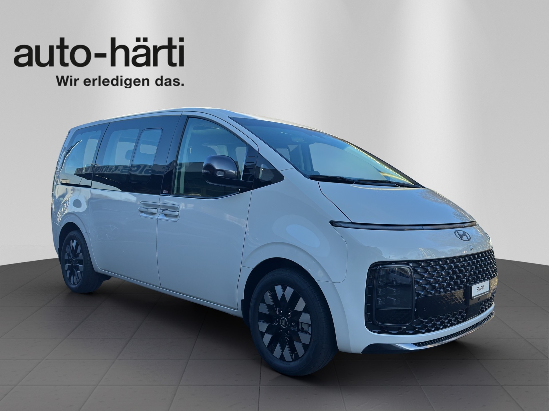 HYUNDAI Staria Pr. 1.6 HEV Amplia-image-6