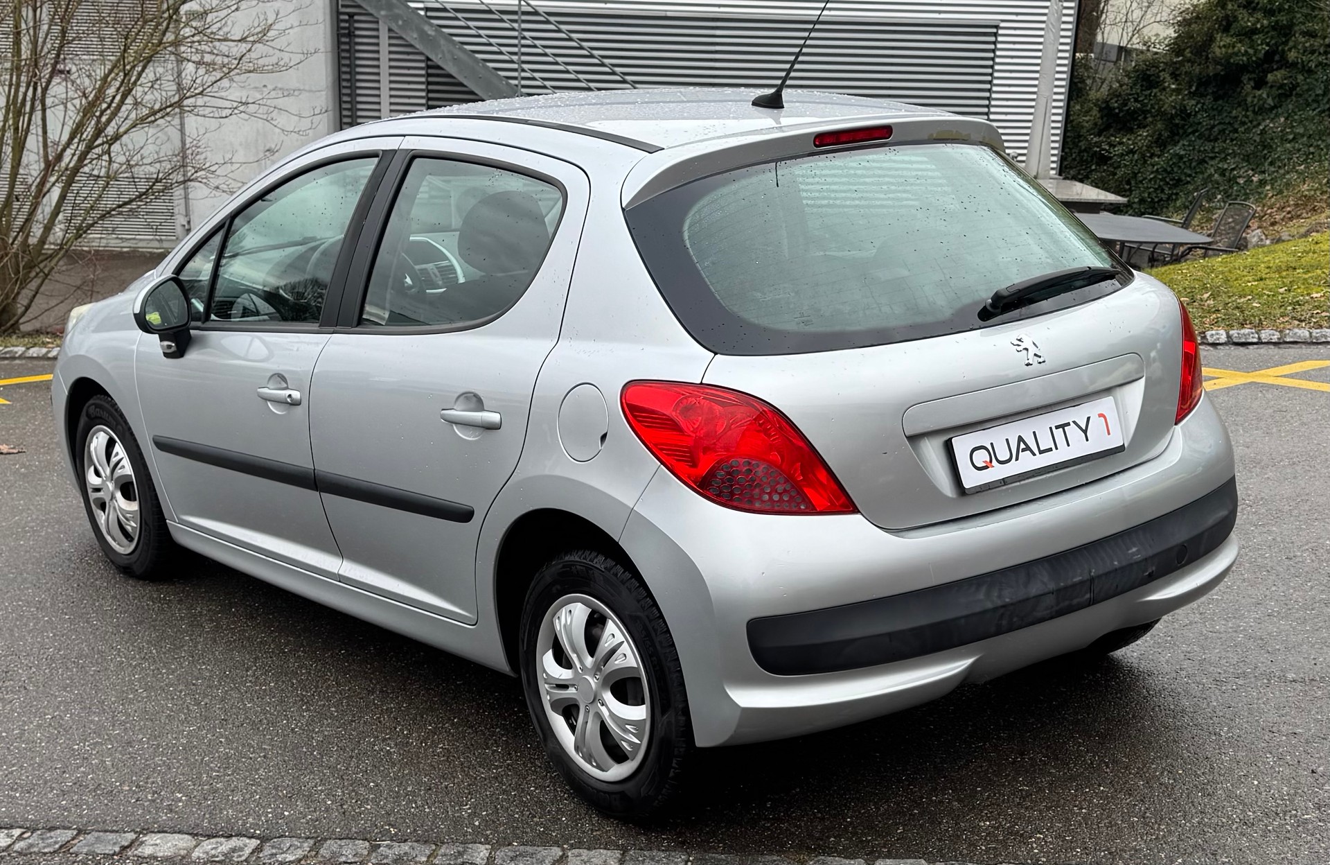 PEUGEOT 207 1.4 16V Trendy-image-4