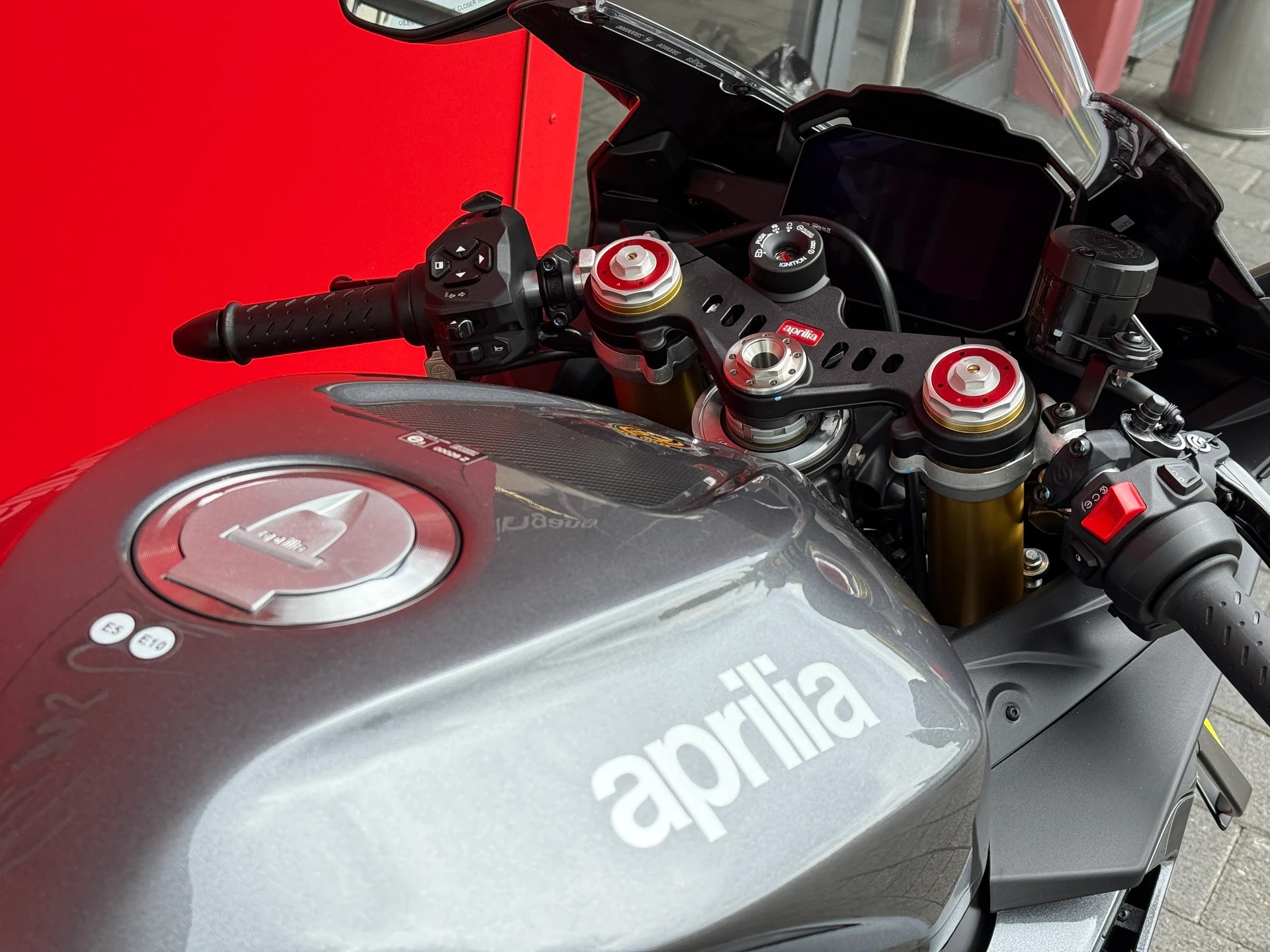 APRILIA RSV4 1100 E5+-image-11