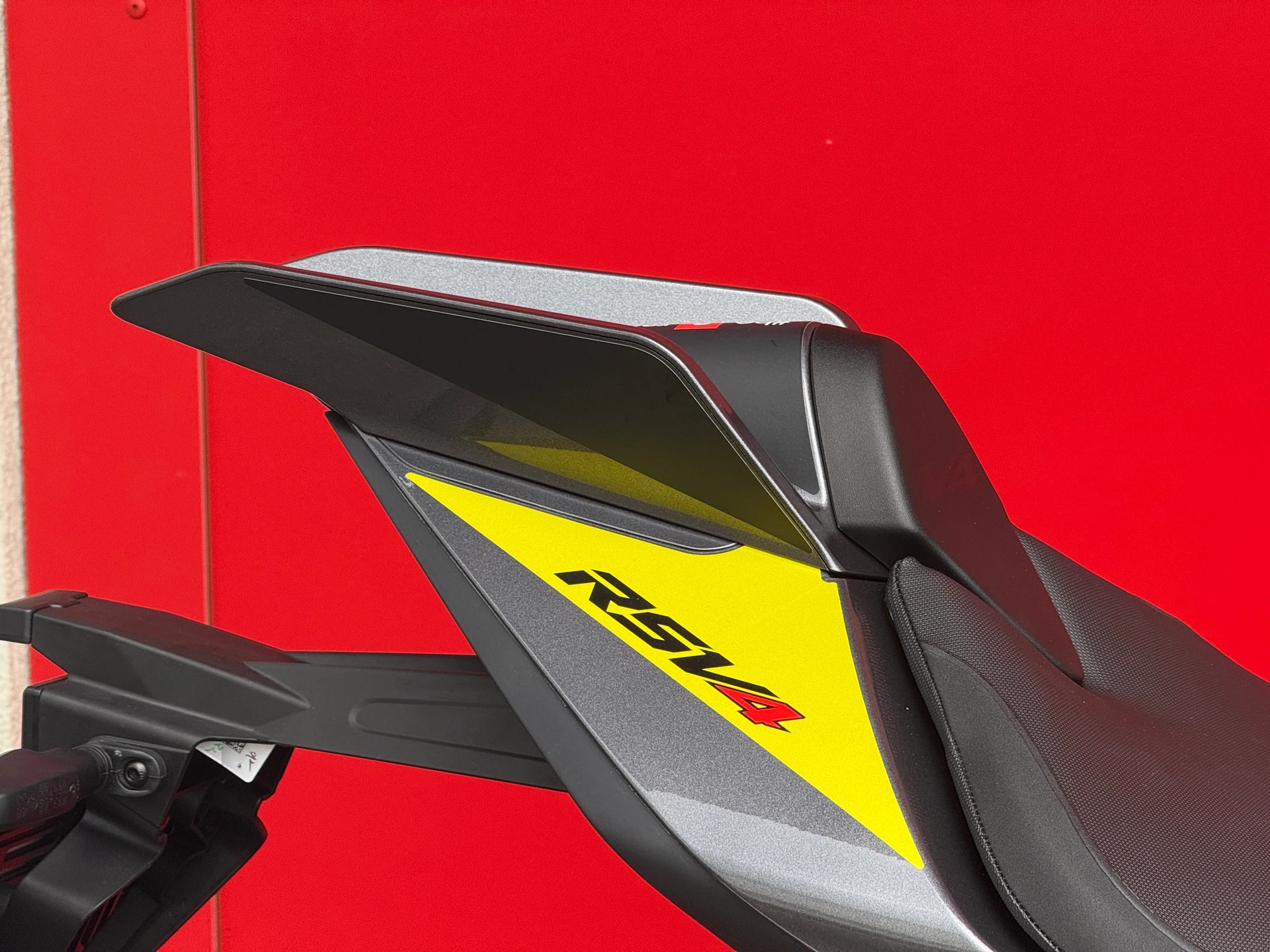 APRILIA RSV4 1100 E5+-image-1