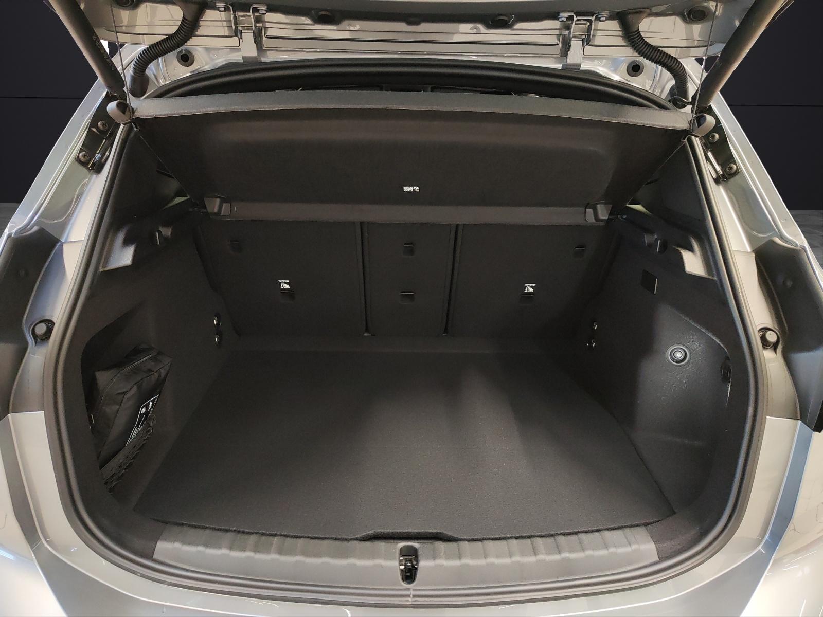 BMW 230e xDrive paddles Active Tourer-image-12