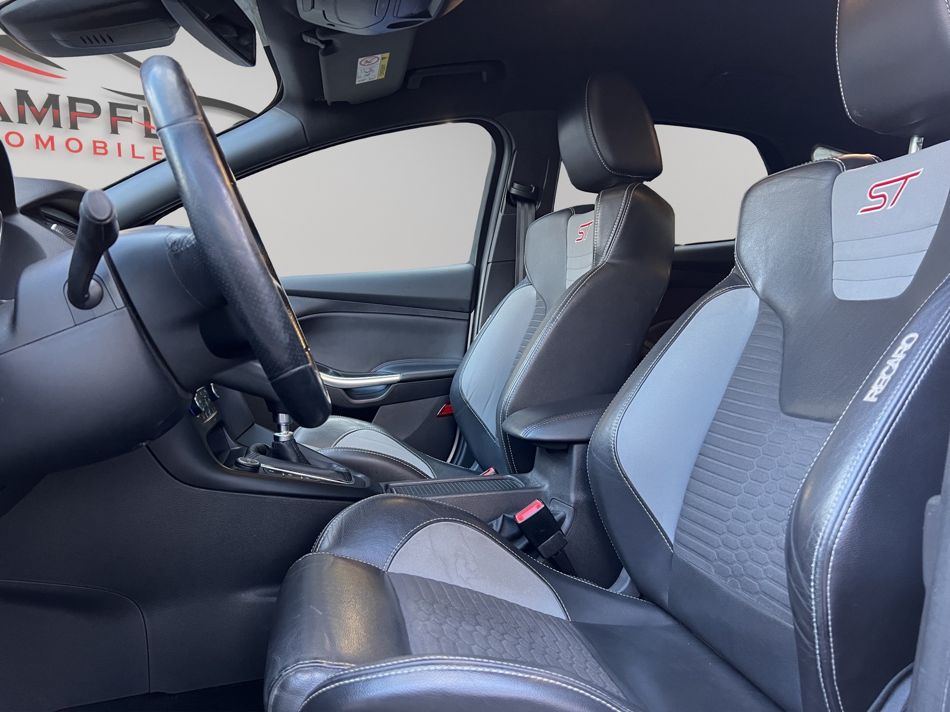 FORD Focus 2.0 SCTi ST-2-image-5