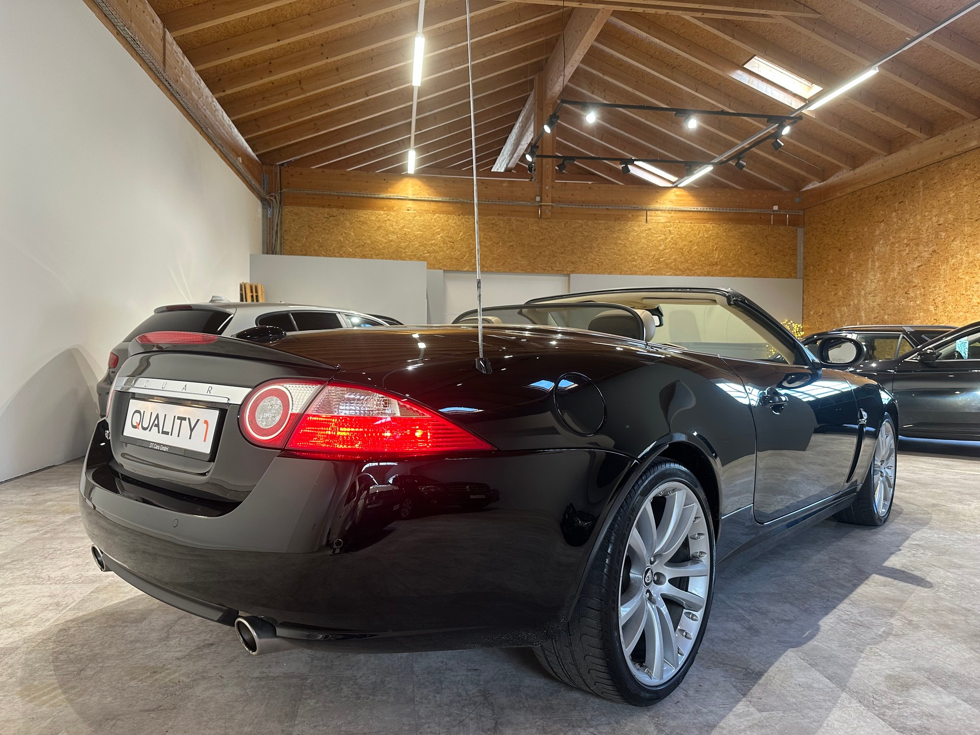 JAGUAR XK 4.2 V8 Convertible Automatic/Nahezu perfekter Zustand!Frisch ab grossem Service und frisch ab MFK!-image-7