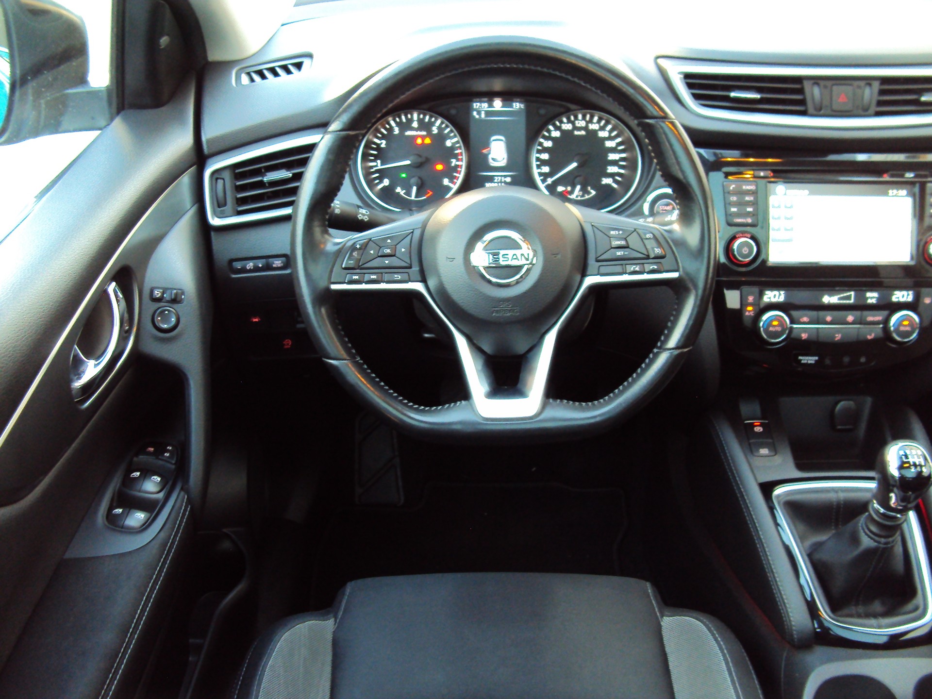 NISSAN Qashqai 1.2 DIG-T tekna-image-8