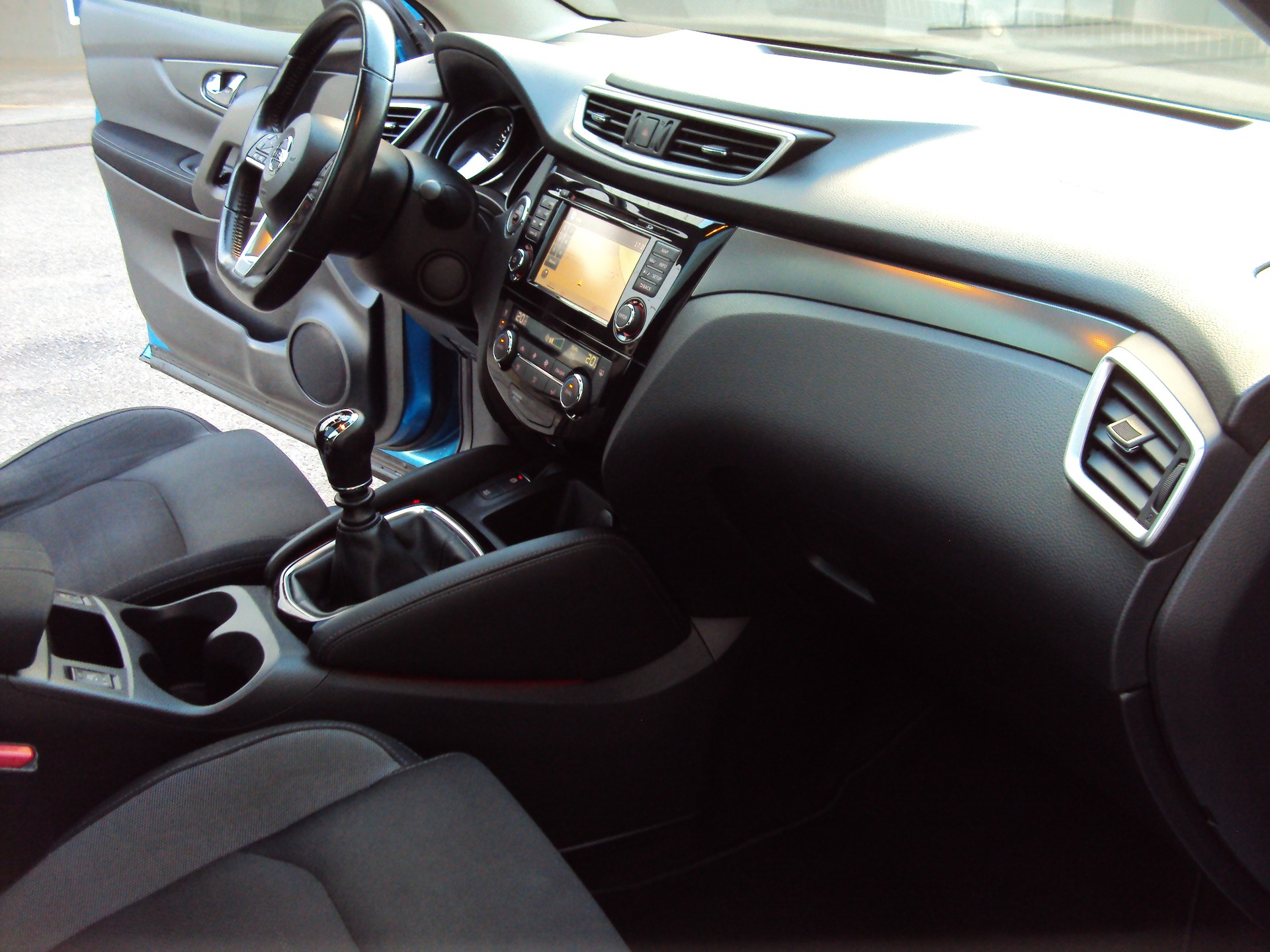 NISSAN Qashqai 1.2 DIG-T tekna-image-10
