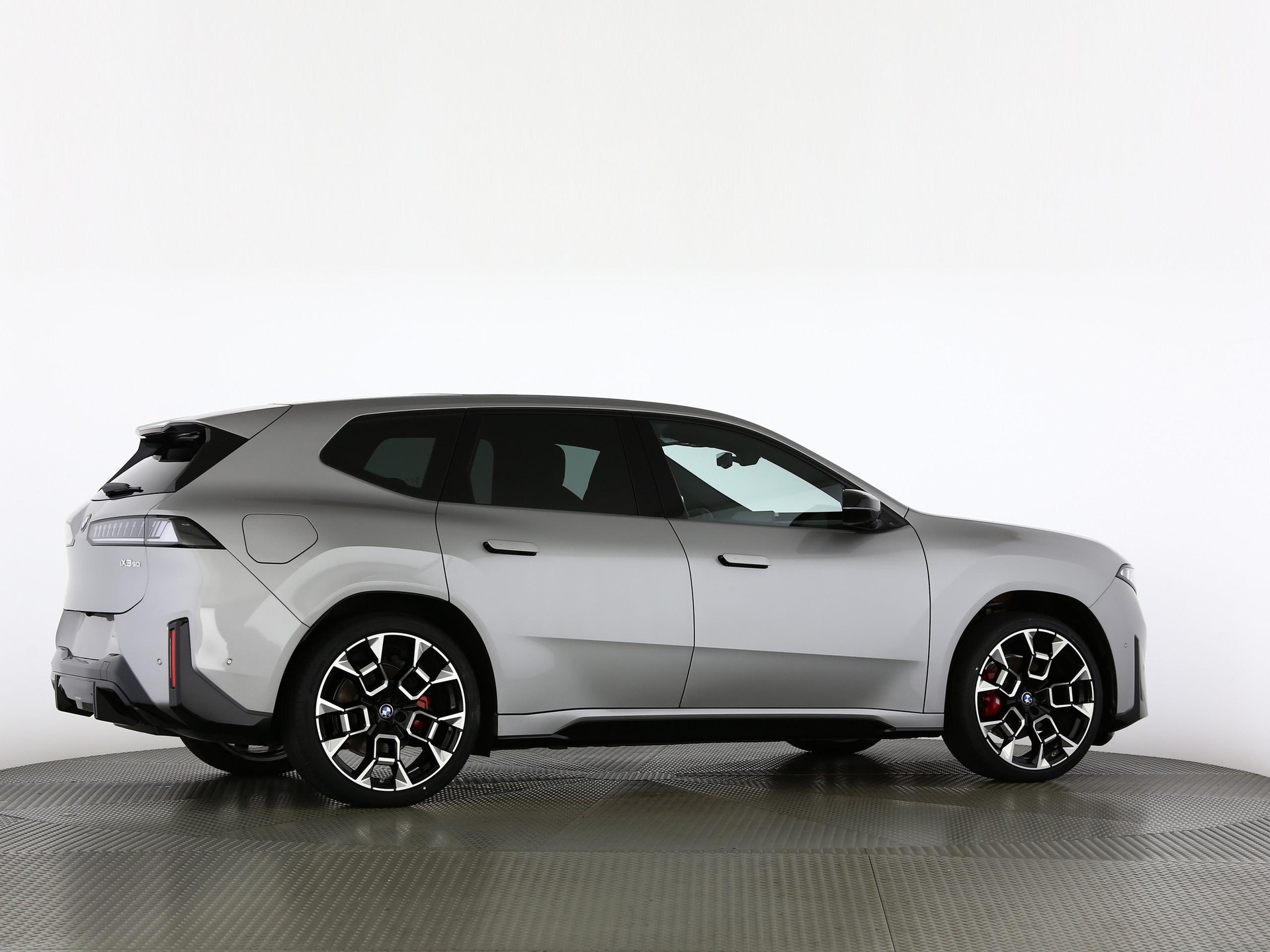 BMW iX3 50 xDrive-image-21