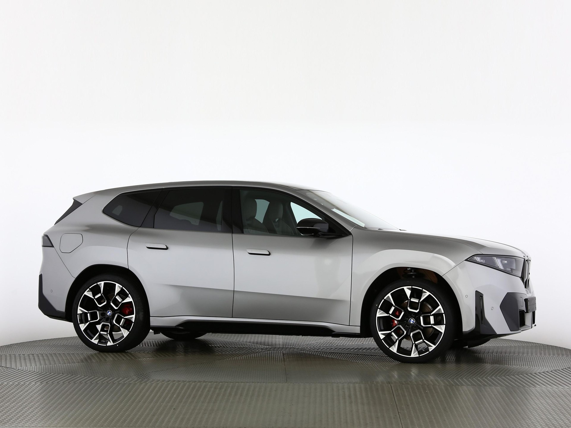 BMW iX3 50 xDrive-image-24