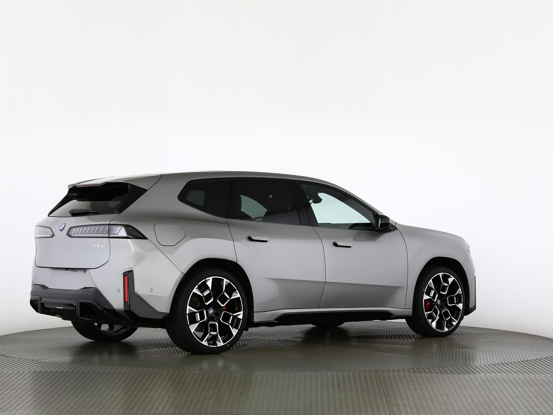 BMW iX3 50 xDrive-image-20