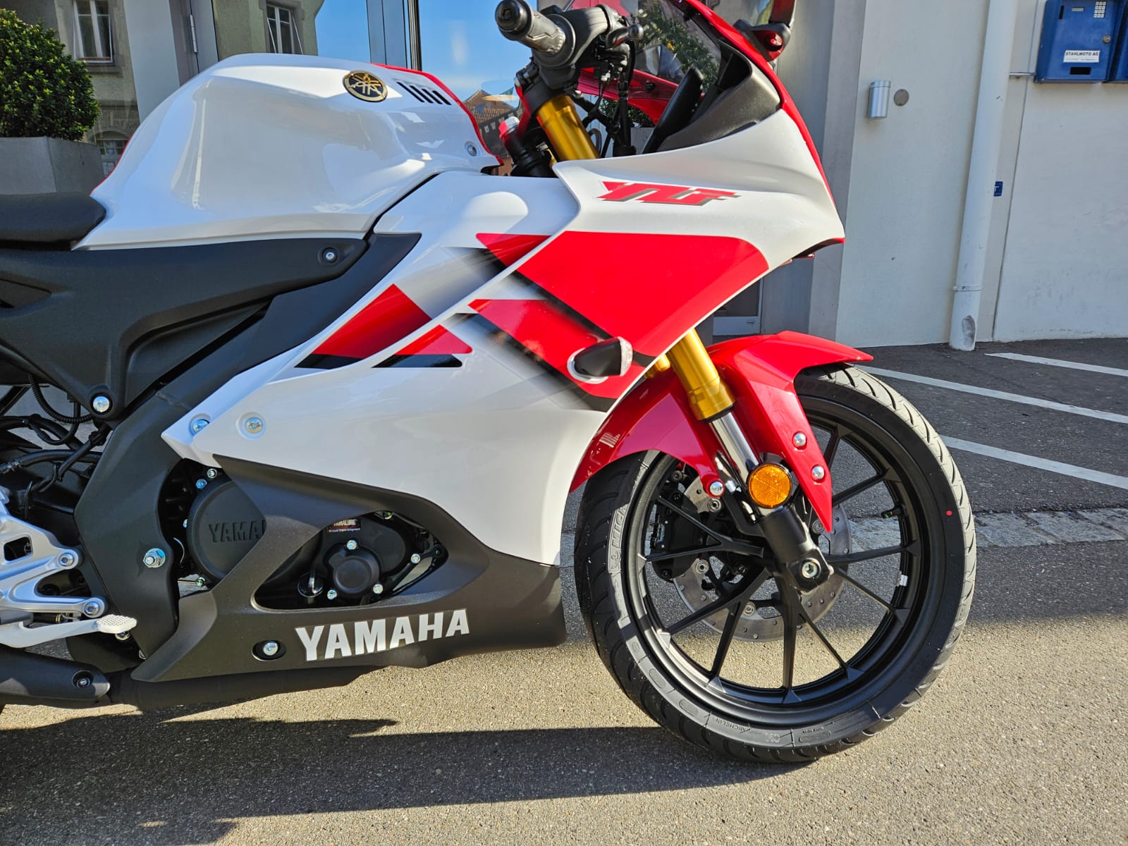 YAMAHA YZF-R 125 ABS 70th Anniversary-image-3