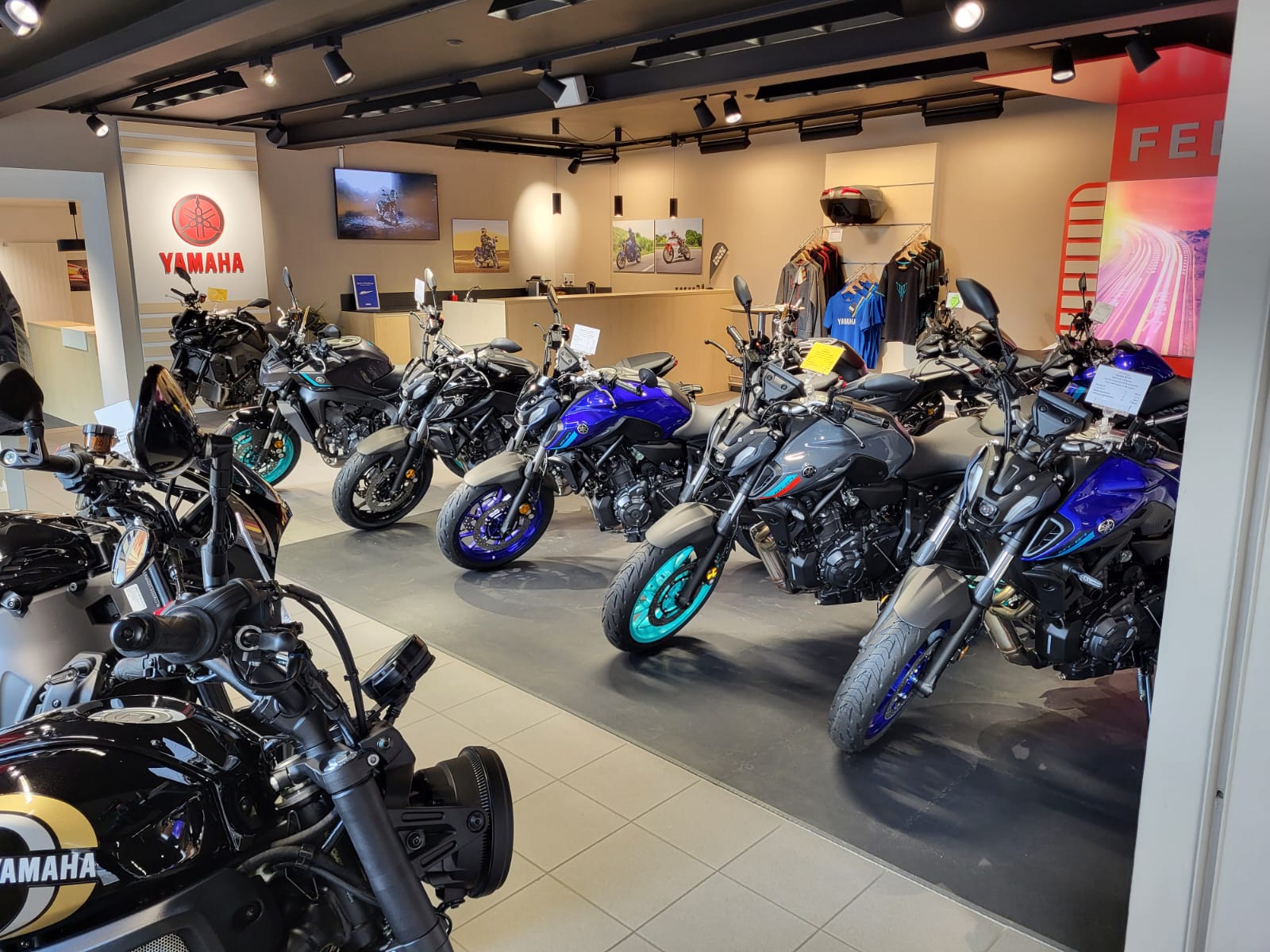 YAMAHA YZF-R 125 ABS 70th Anniversary-image-10