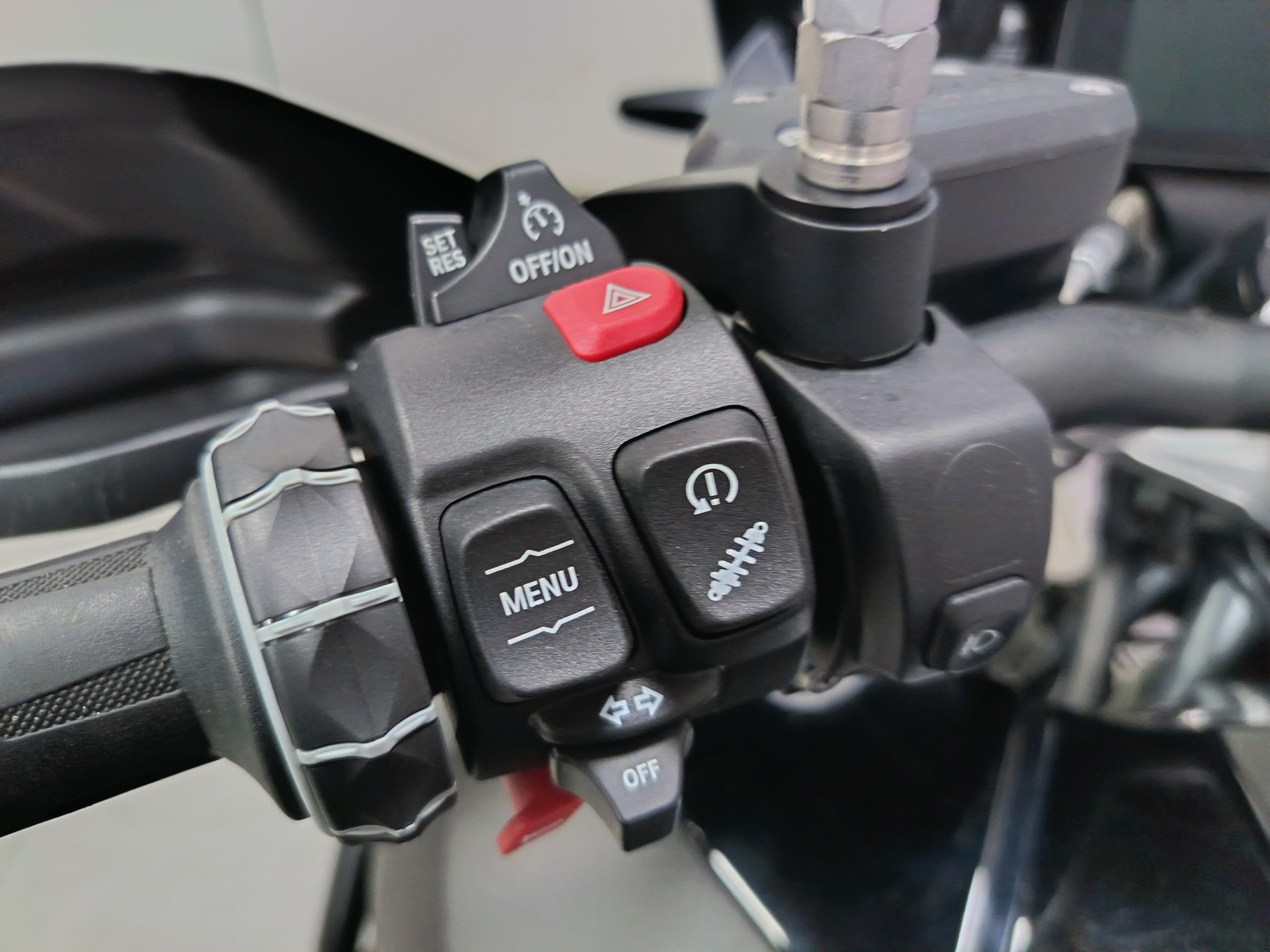 BMW R 1250 GS Adventure Triple Black *** Contrat d'entretien 03.2027 ou 37.700 km ***-image-6