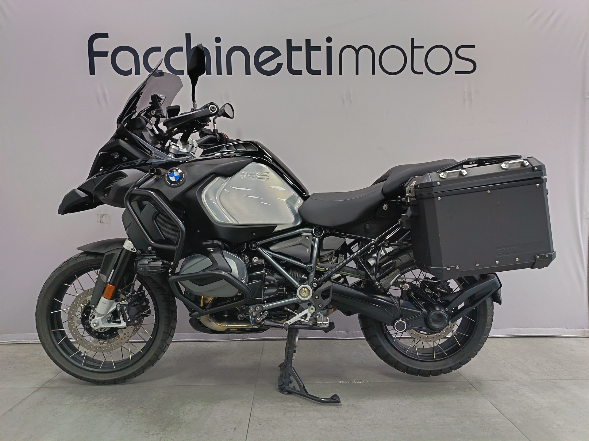 BMW R 1250 GS Adventure Triple Black *** Contrat d'entretien 03.2027 ou 37.700 km ***-image-3