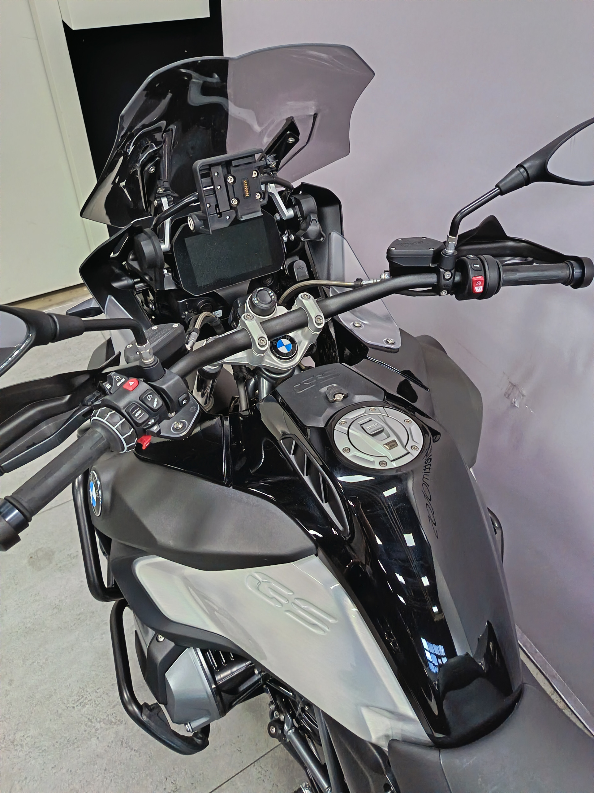BMW R 1250 GS Adventure Triple Black *** Contrat d'entretien 03.2027 ou 37.700 km ***-image-4