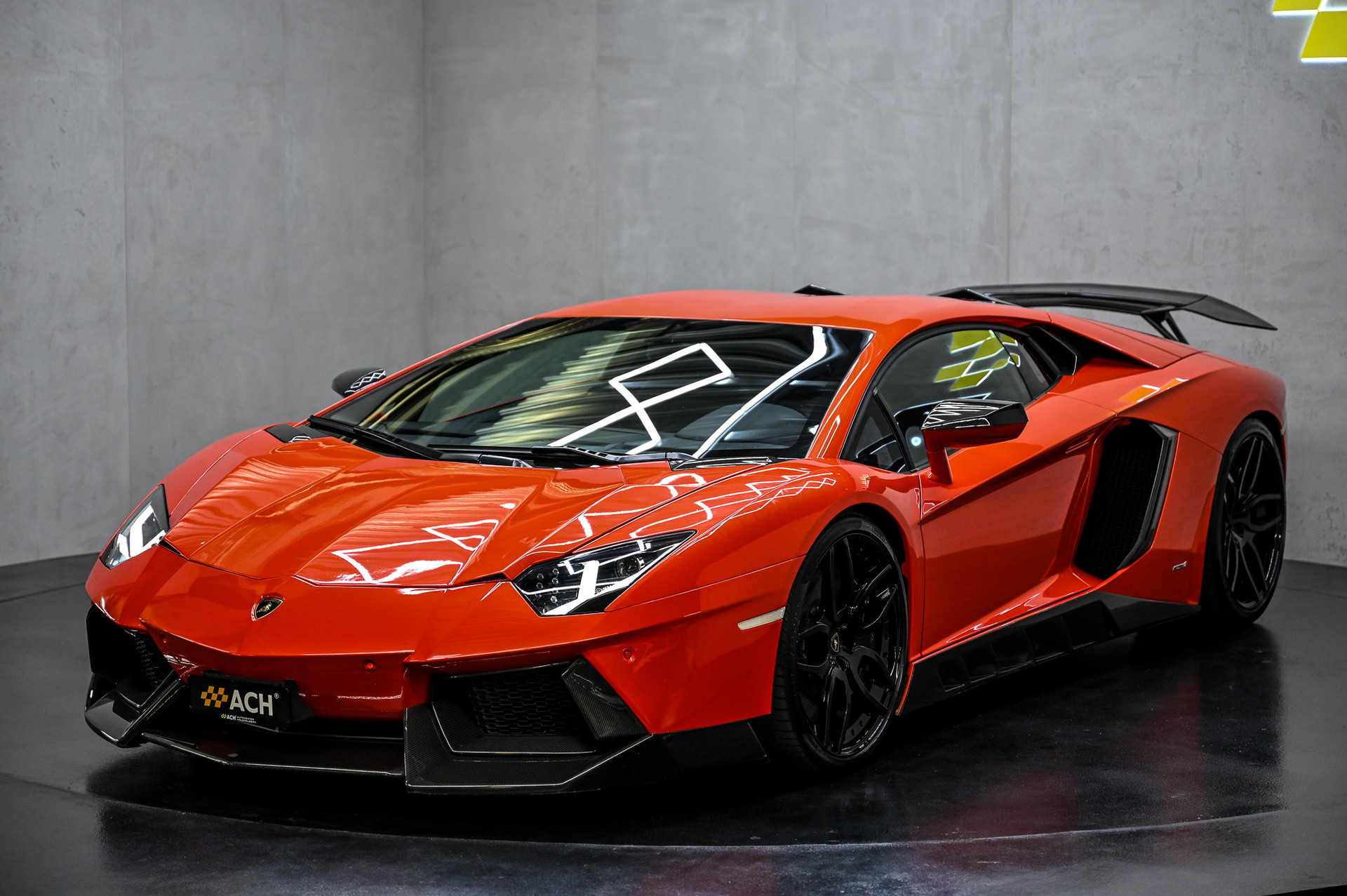 LAMBORGHINI Aventador 6.5 LP700-4 Novitec Torado-showroom-element-2