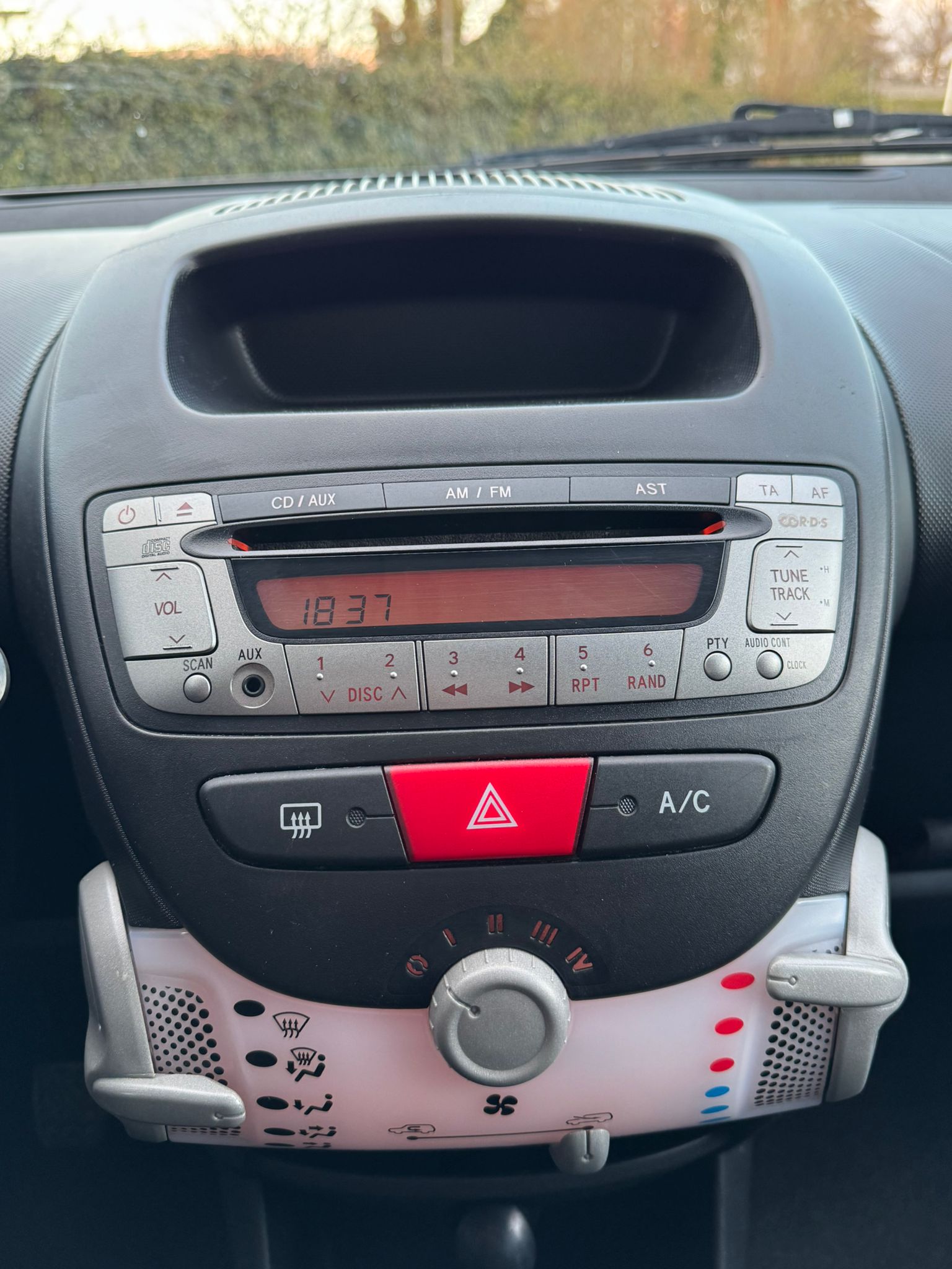 CITROEN C1 1.0i Séduction-image-11