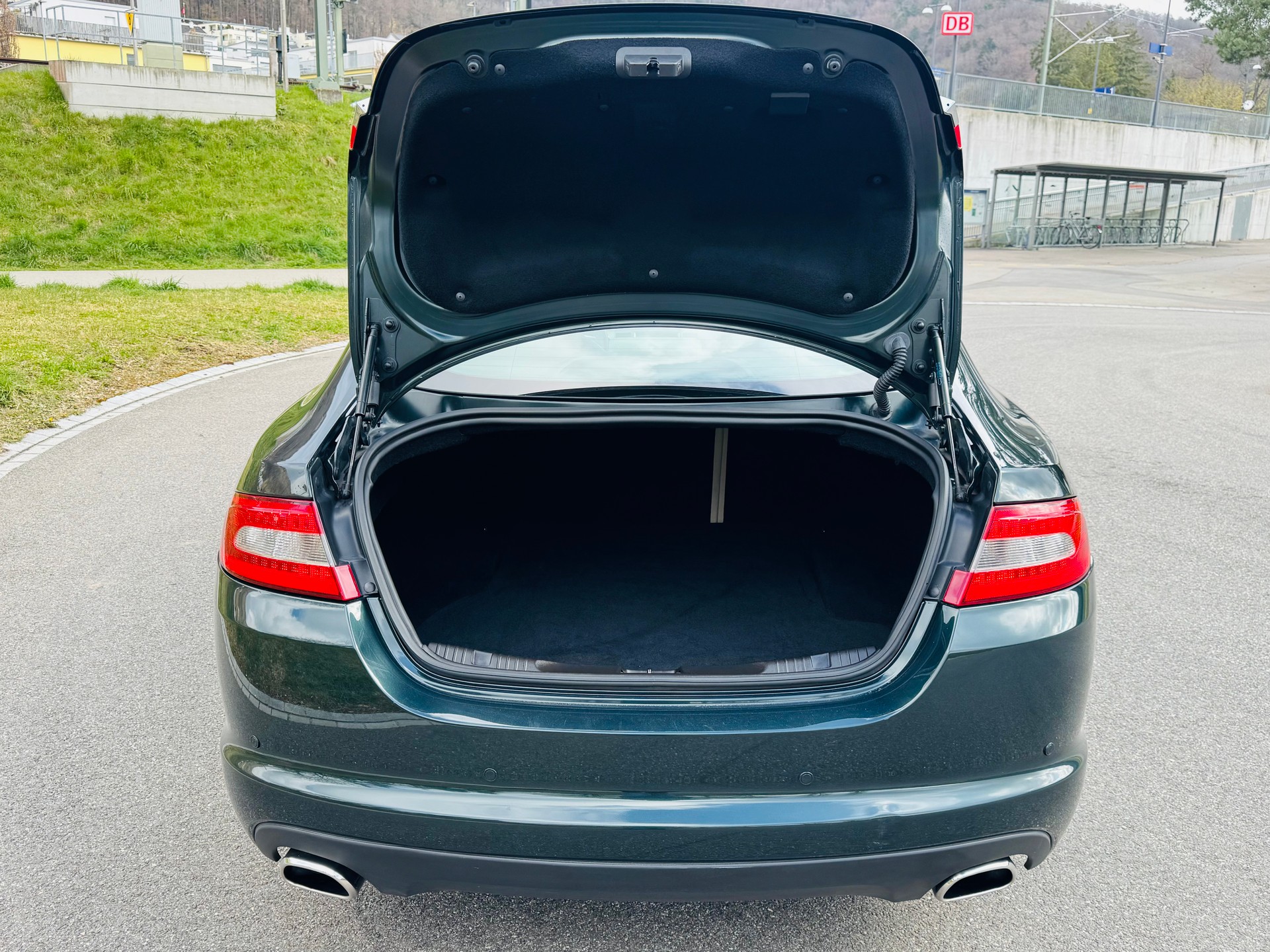 JAGUAR XF 3.0d S V6 Premium Luxury *AB MFK & Service*-image-14