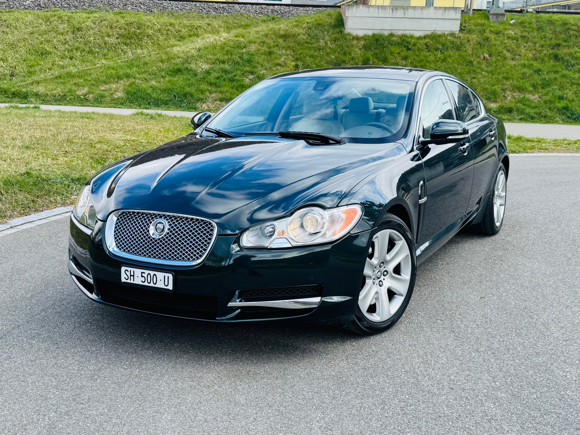 JAGUAR XF 3.0d S V6 Premium Luxury *AB MFK & Service*-image-1