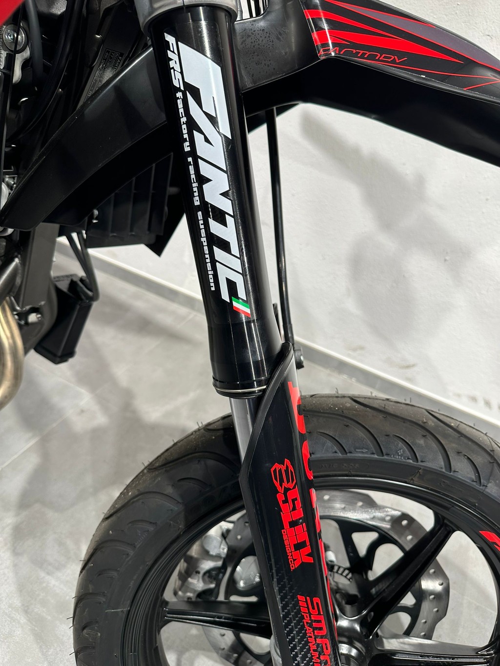 FANTIC XMF 125 Motard-image-9